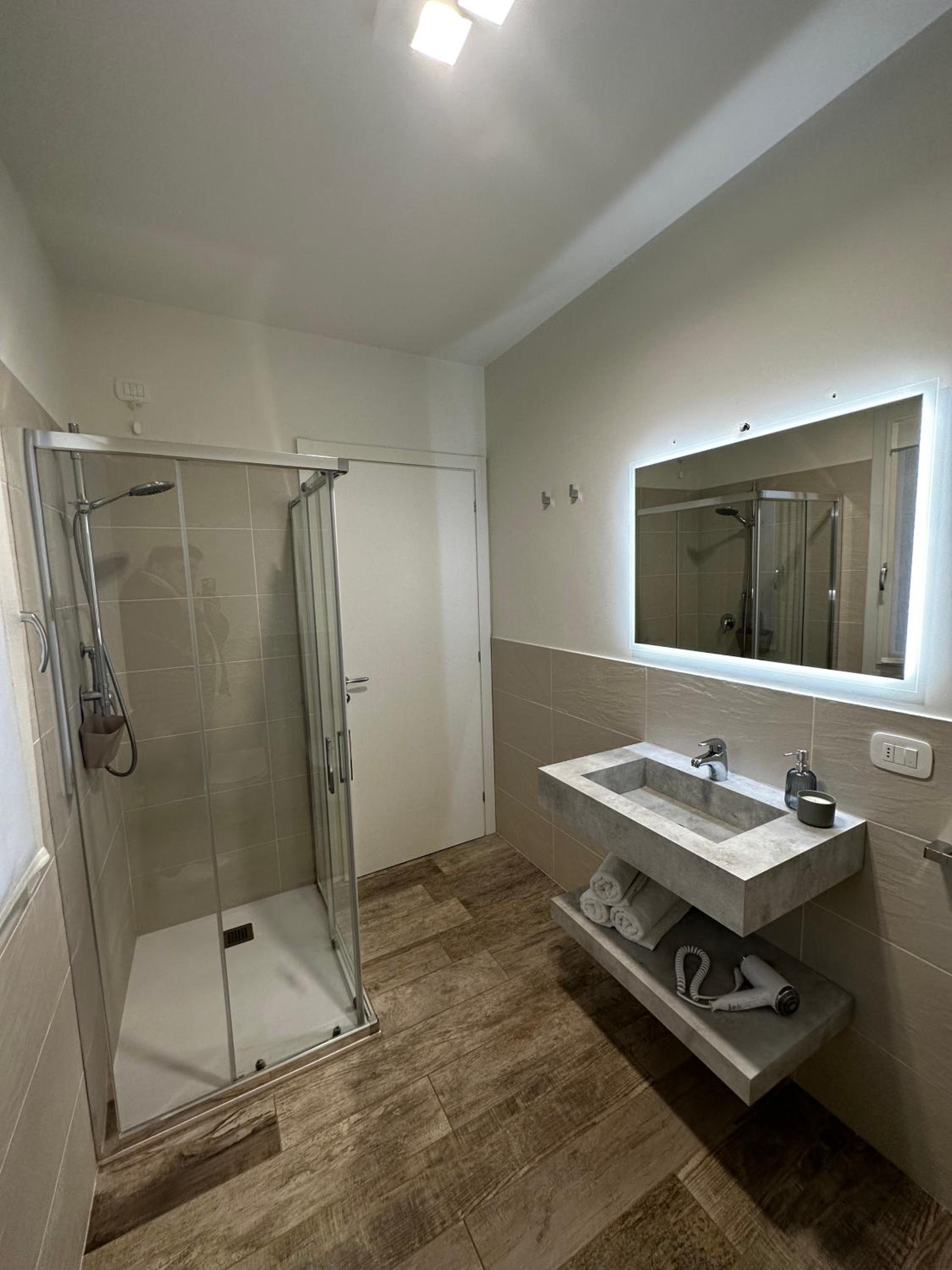 Large Double Room photo 2