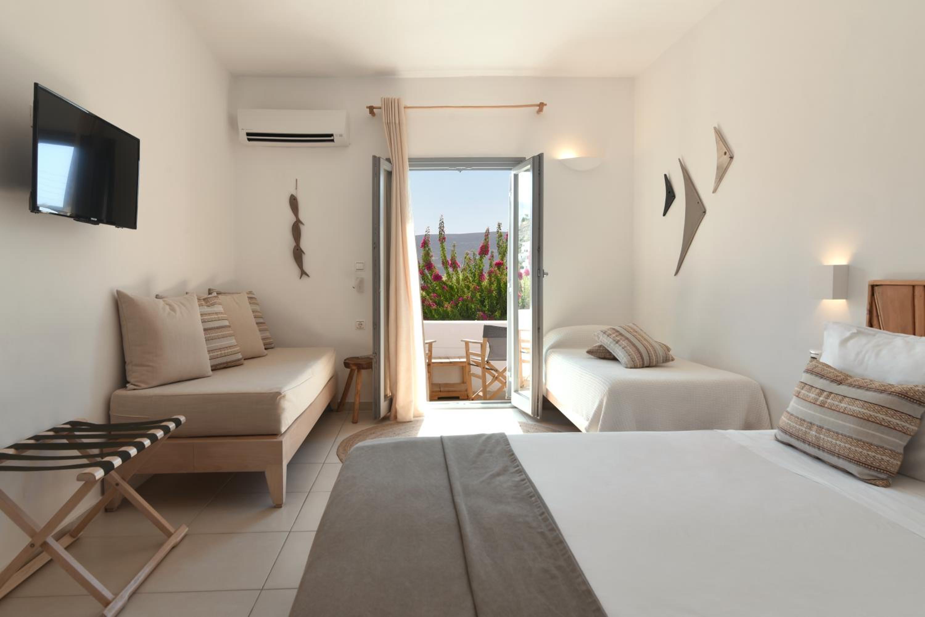 Quadruple Room with Garden View photo 3