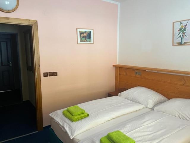 Double Room - Photo 4