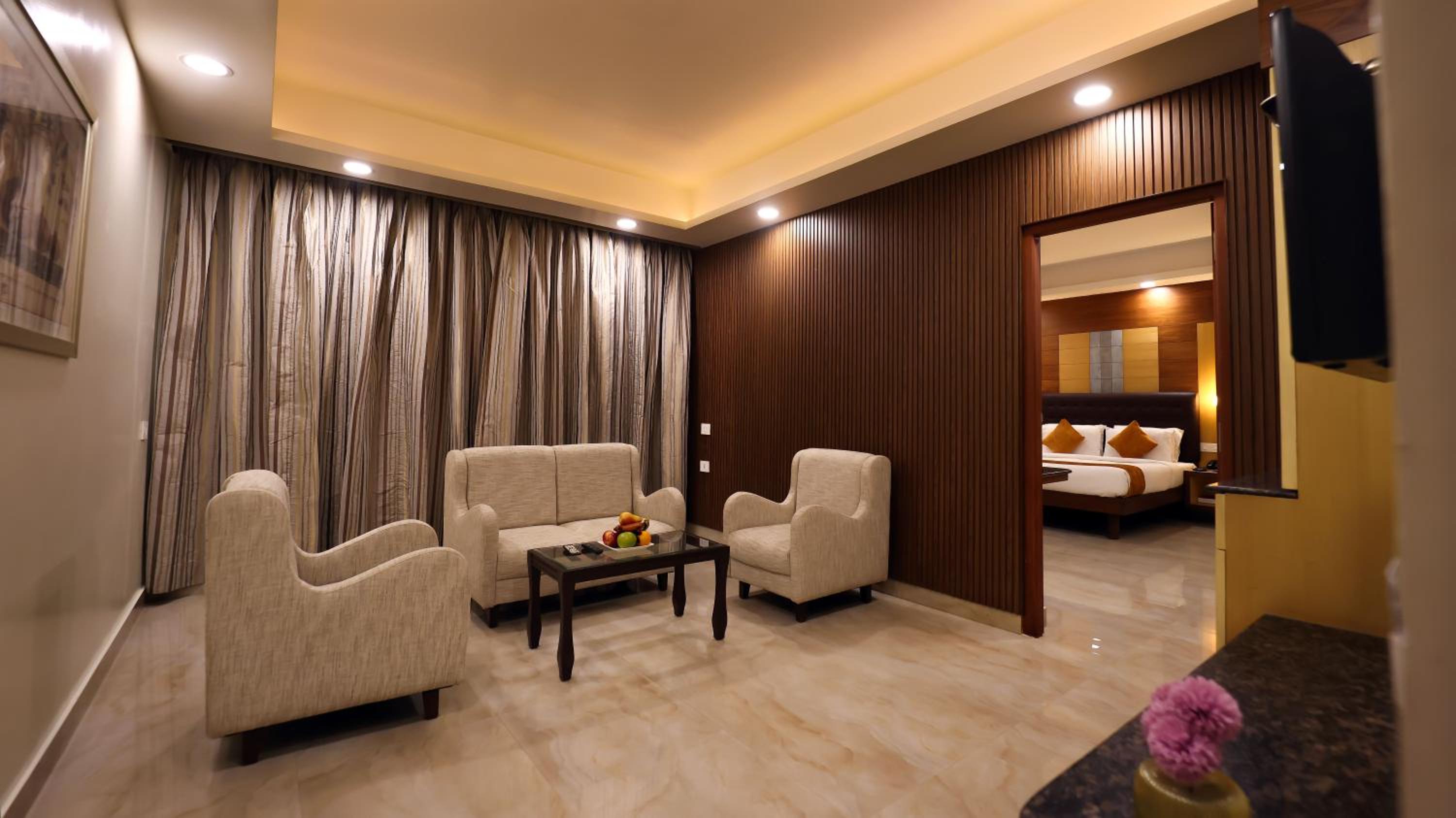 Suite - Photo 7
