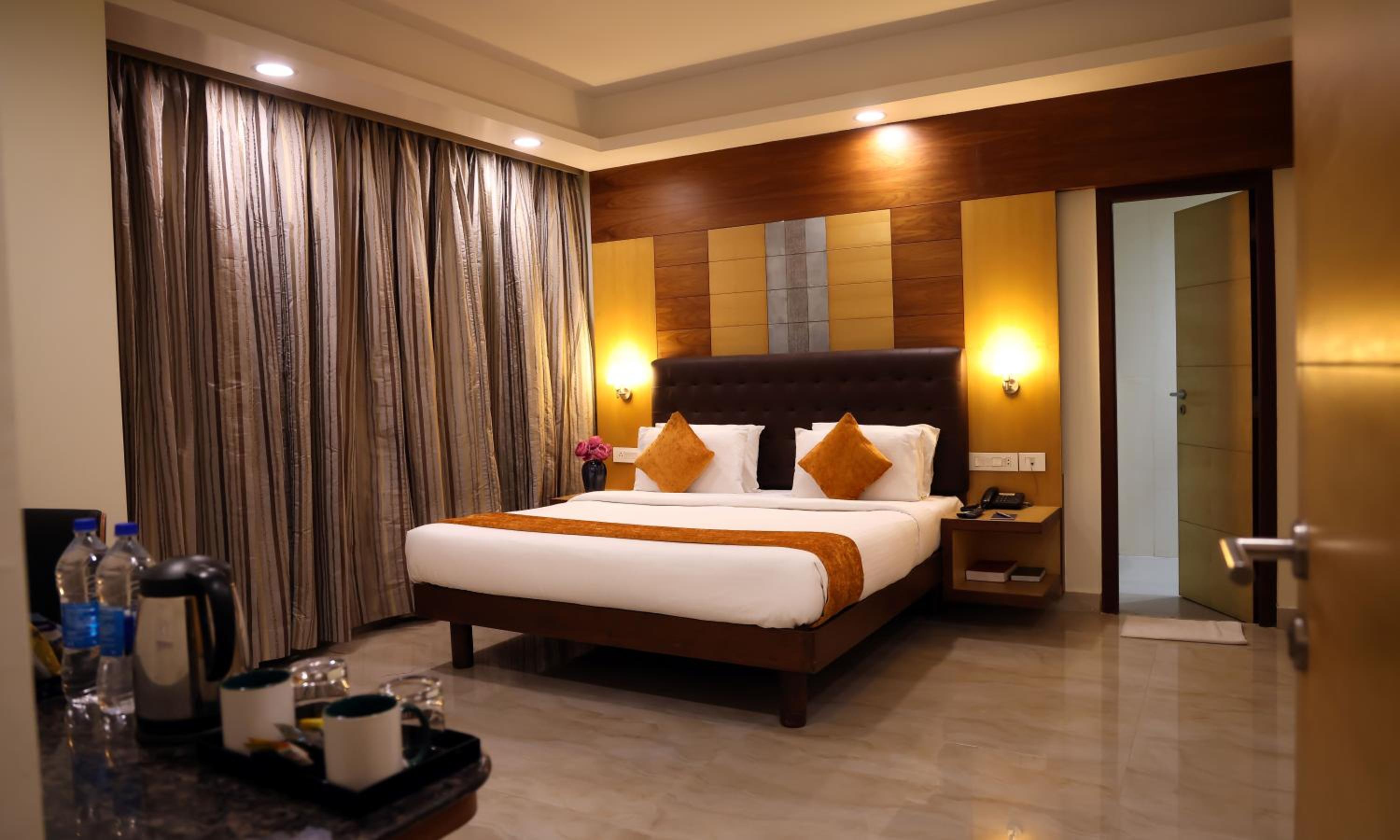 Suite - Photo 5