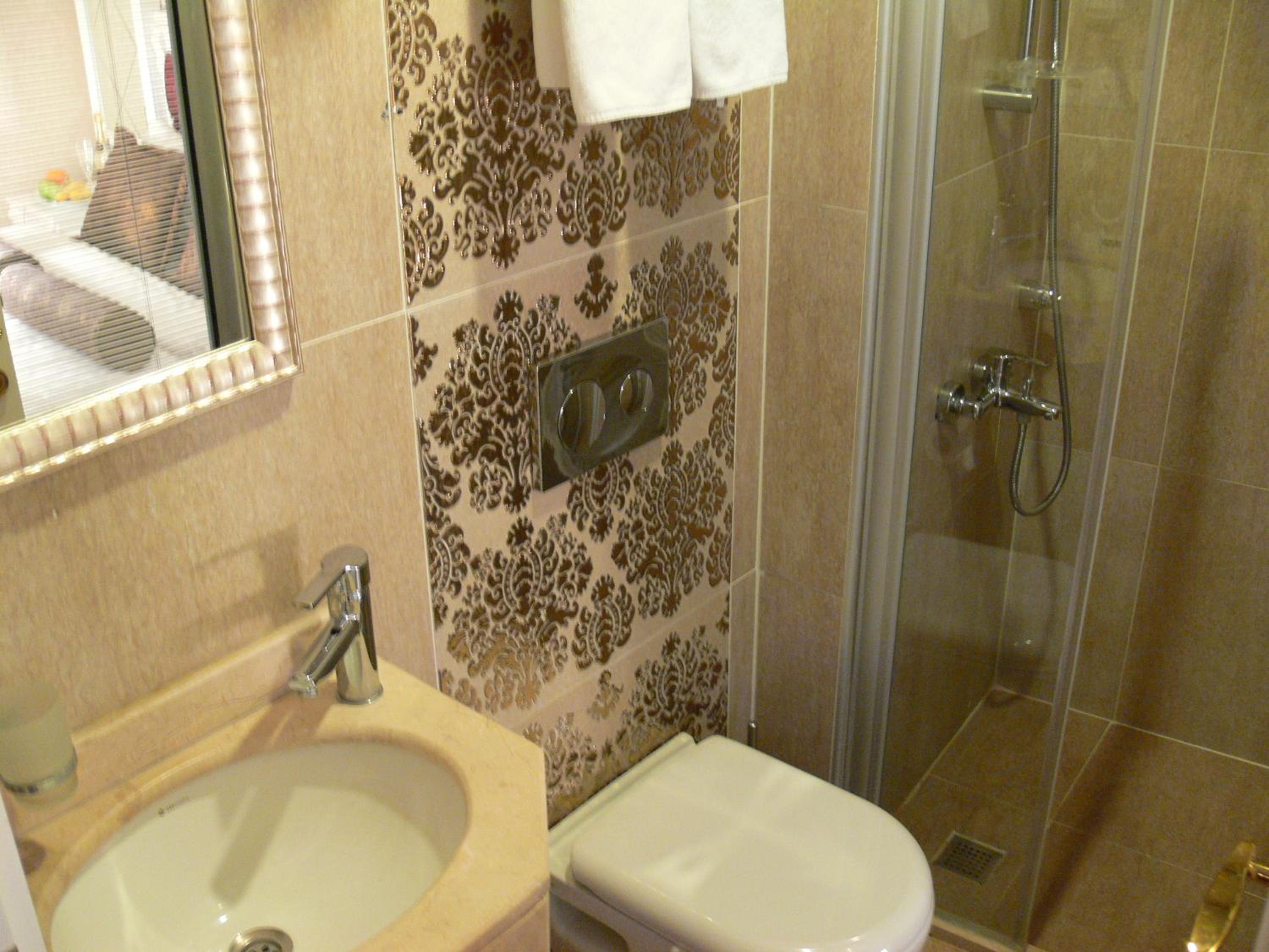 Budget Double Room photo 2