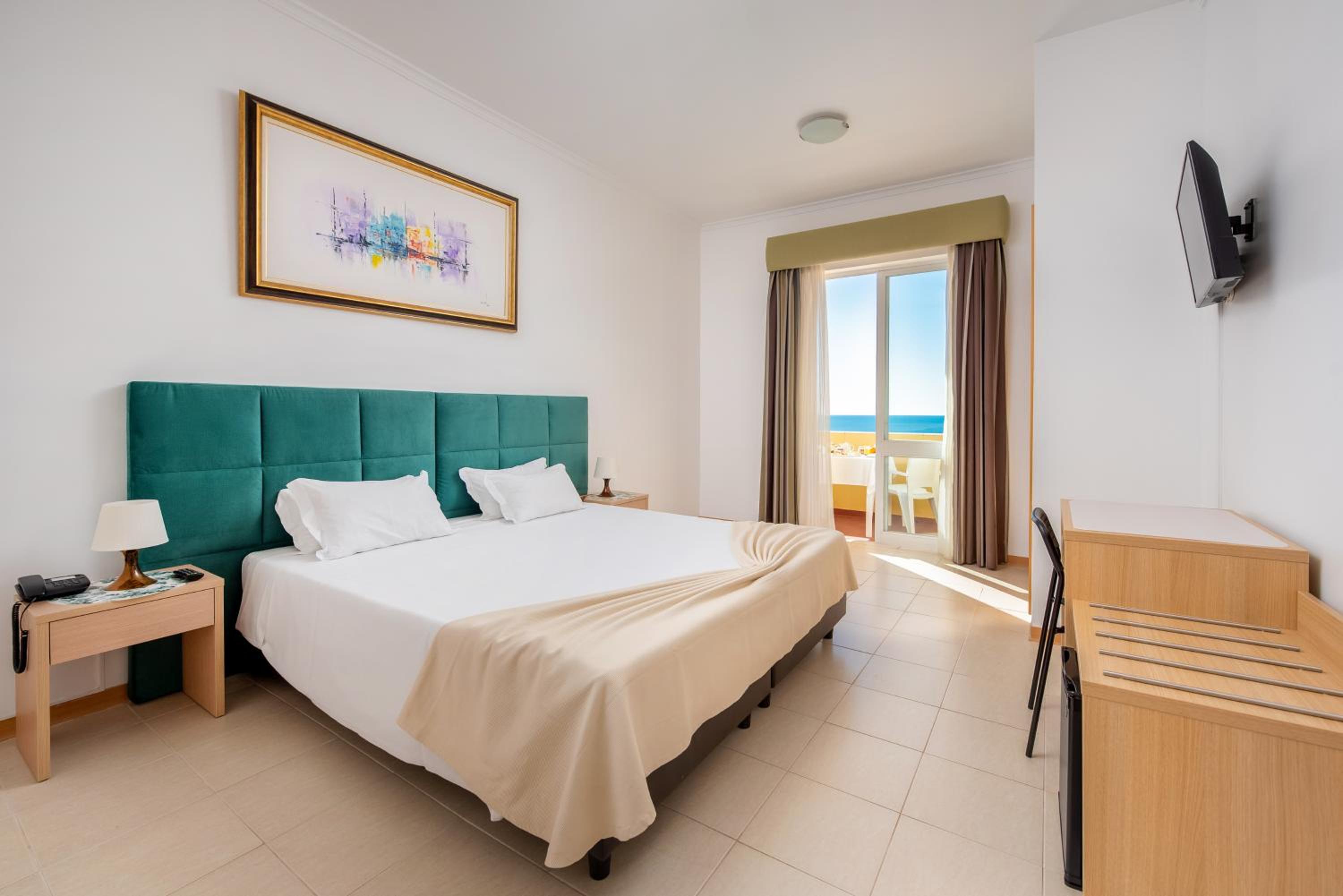 Double or Twin Room with Balcony and Sea View
