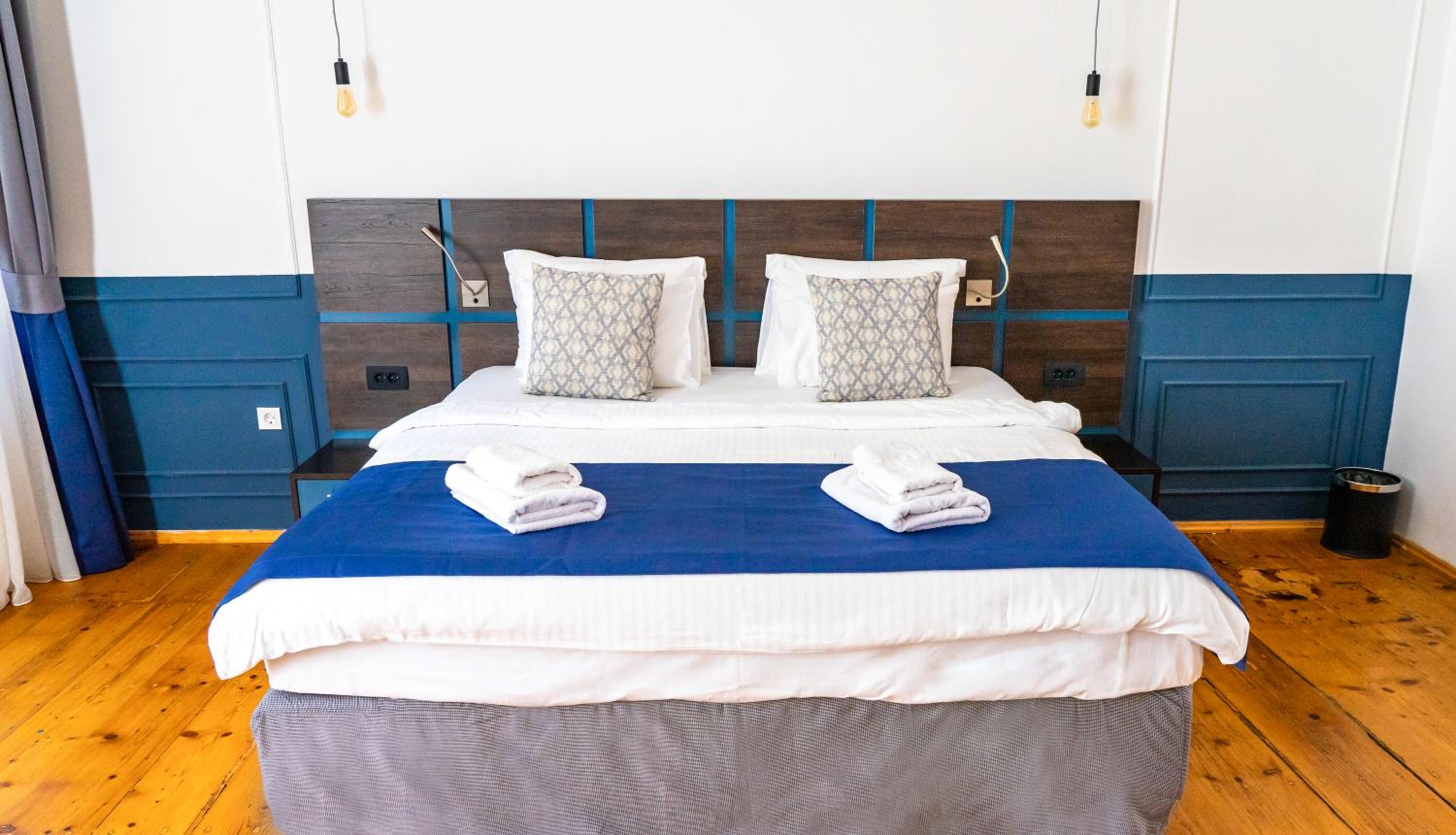Double Room with Private External Bathroom photo 2