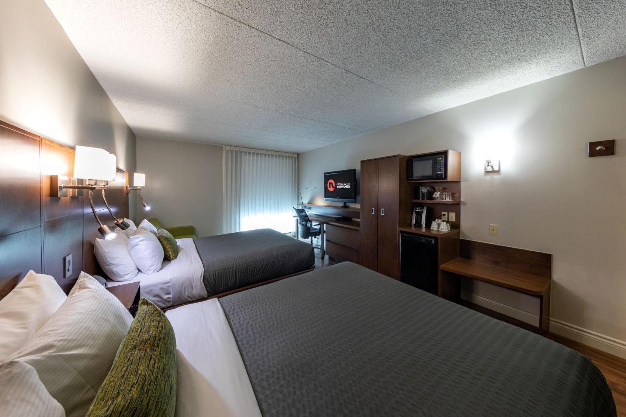 Deluxe Queen Room with Two Queen Beds (4 Adults)