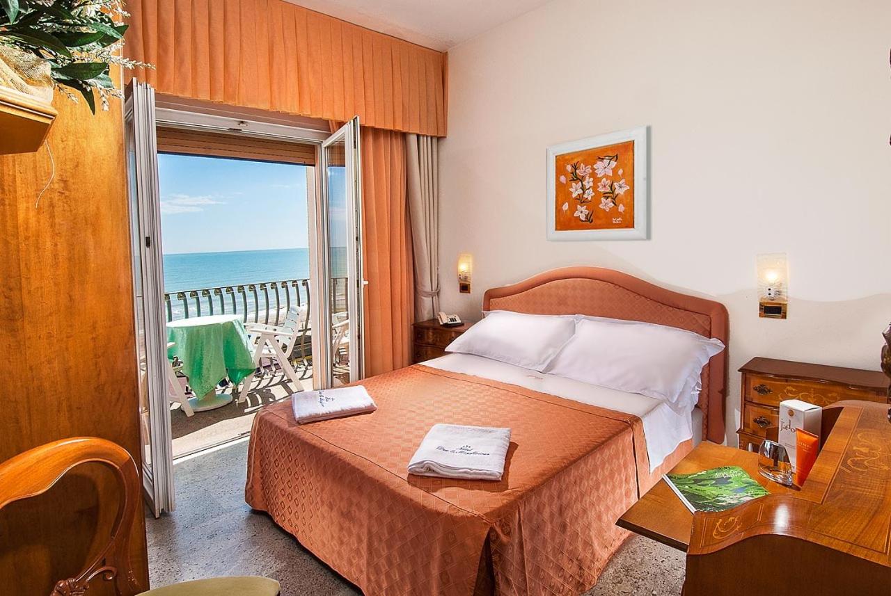 Triple Room With View