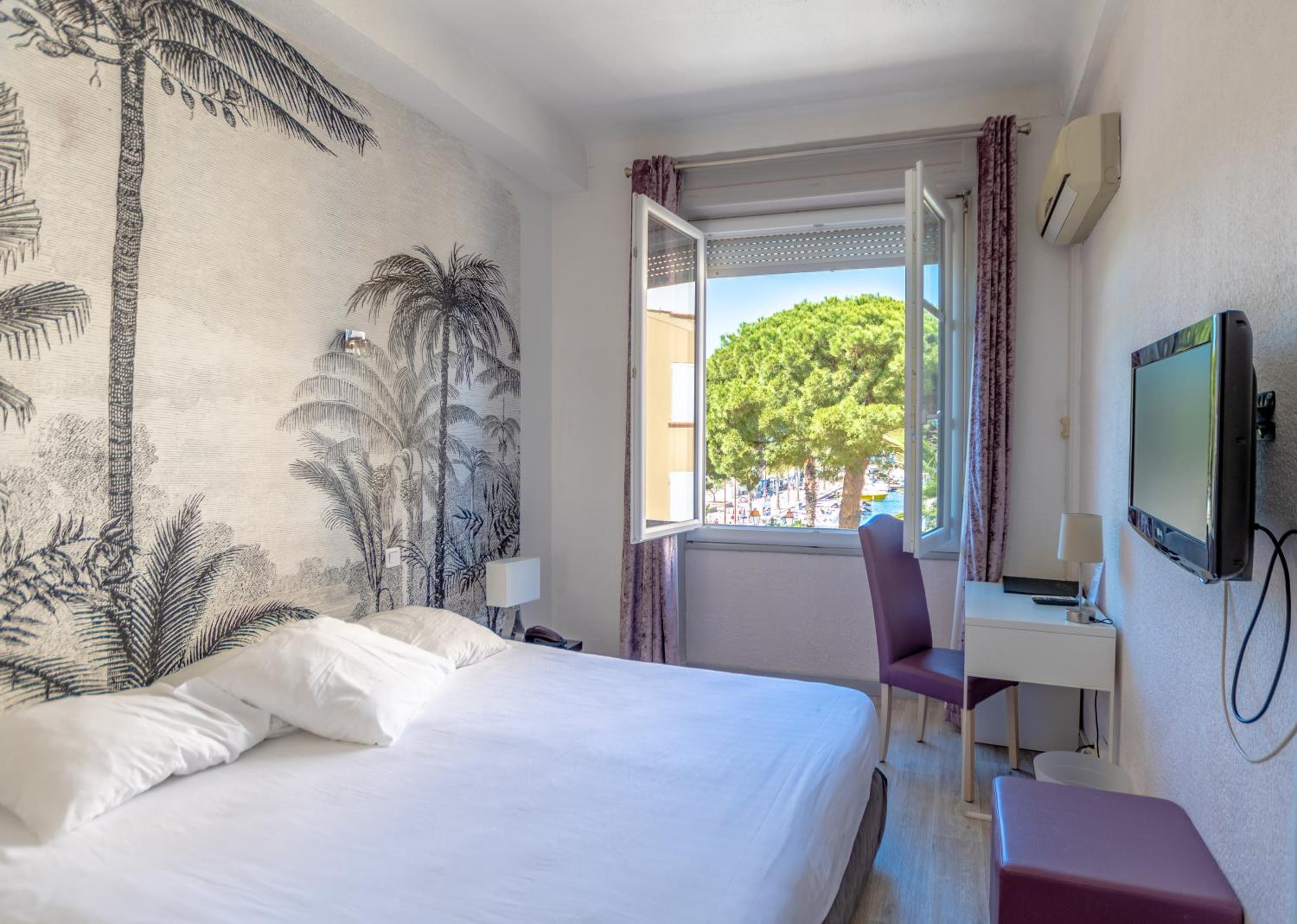 Superior Double or Twin Room photo 1