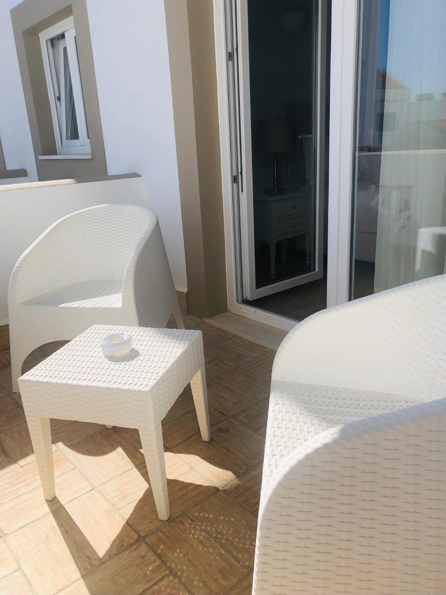 Double Room with Balcony - Photo 2