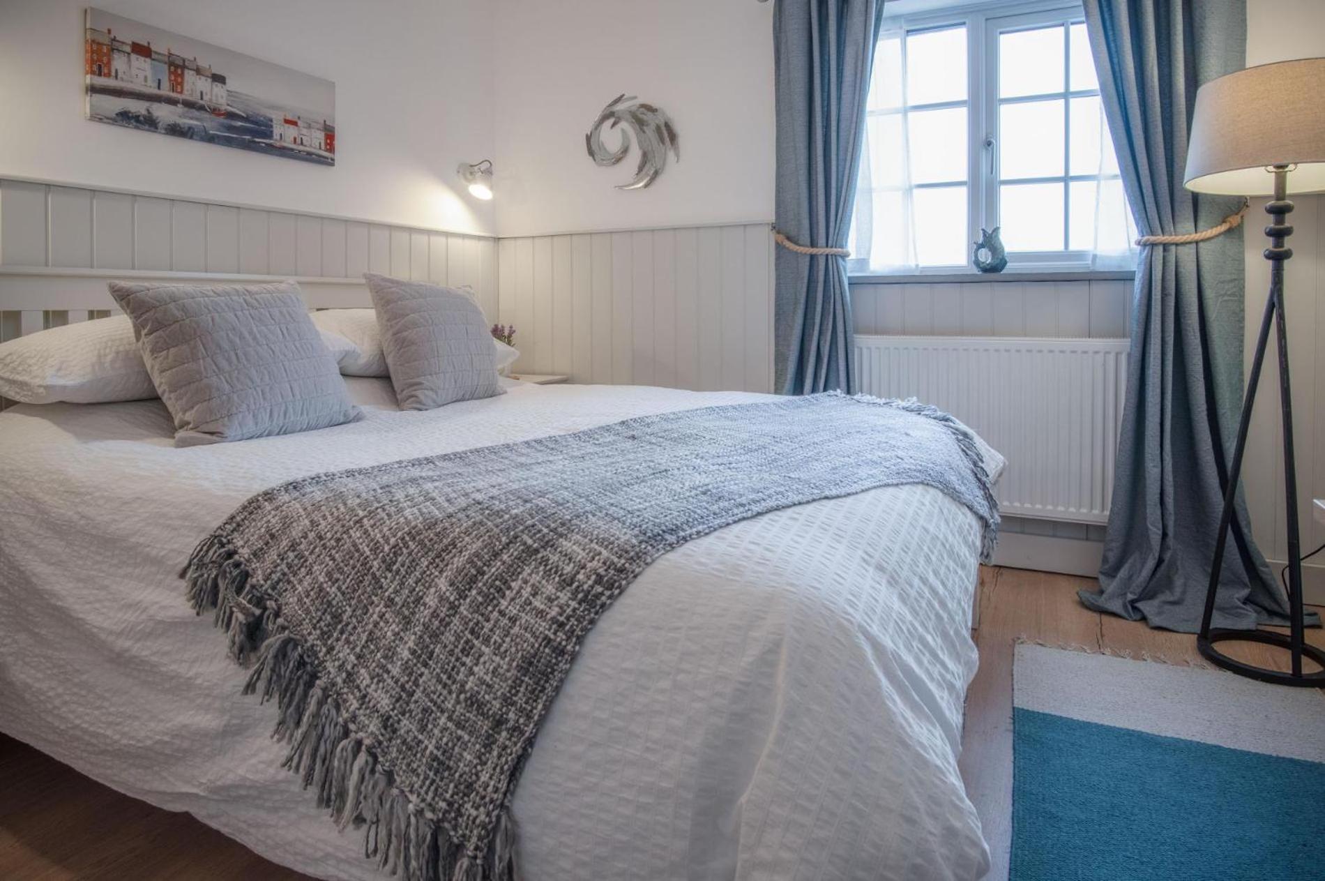 Two-Bedroom House photo 2