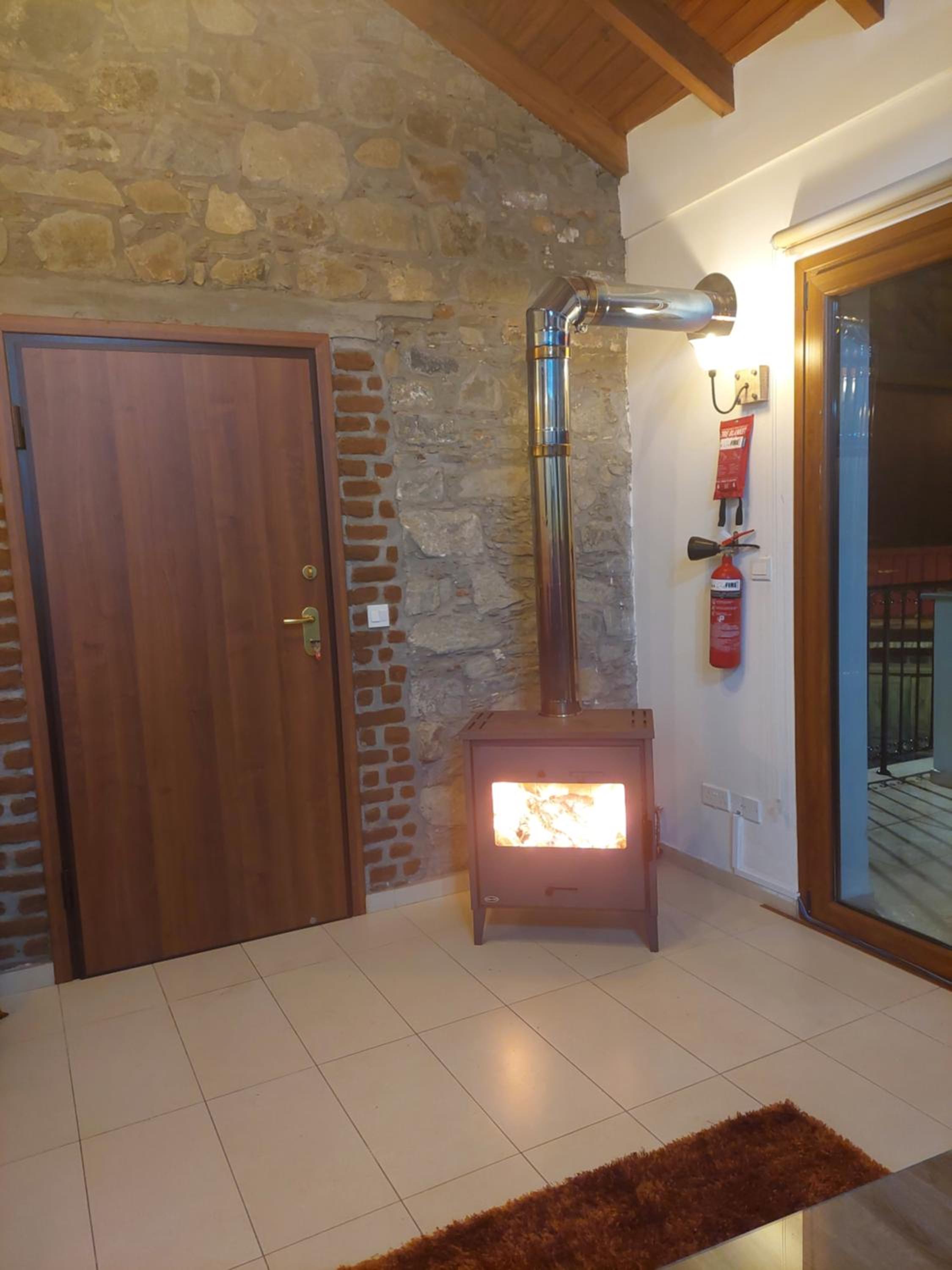 One-Bedroom House photo 1