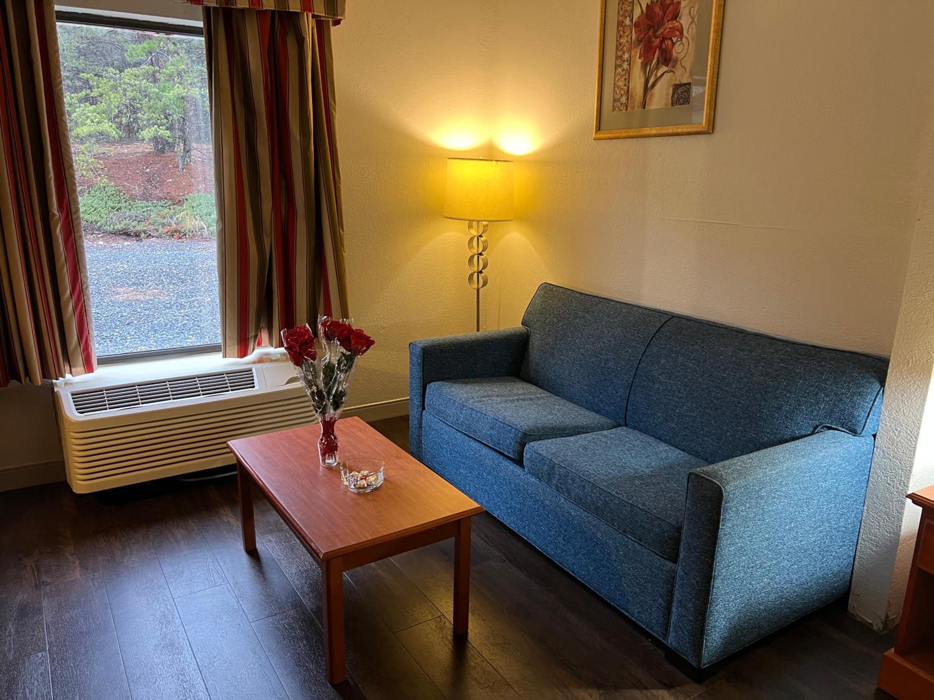 Standard Double Suite - Non-Smoking - Photo 2