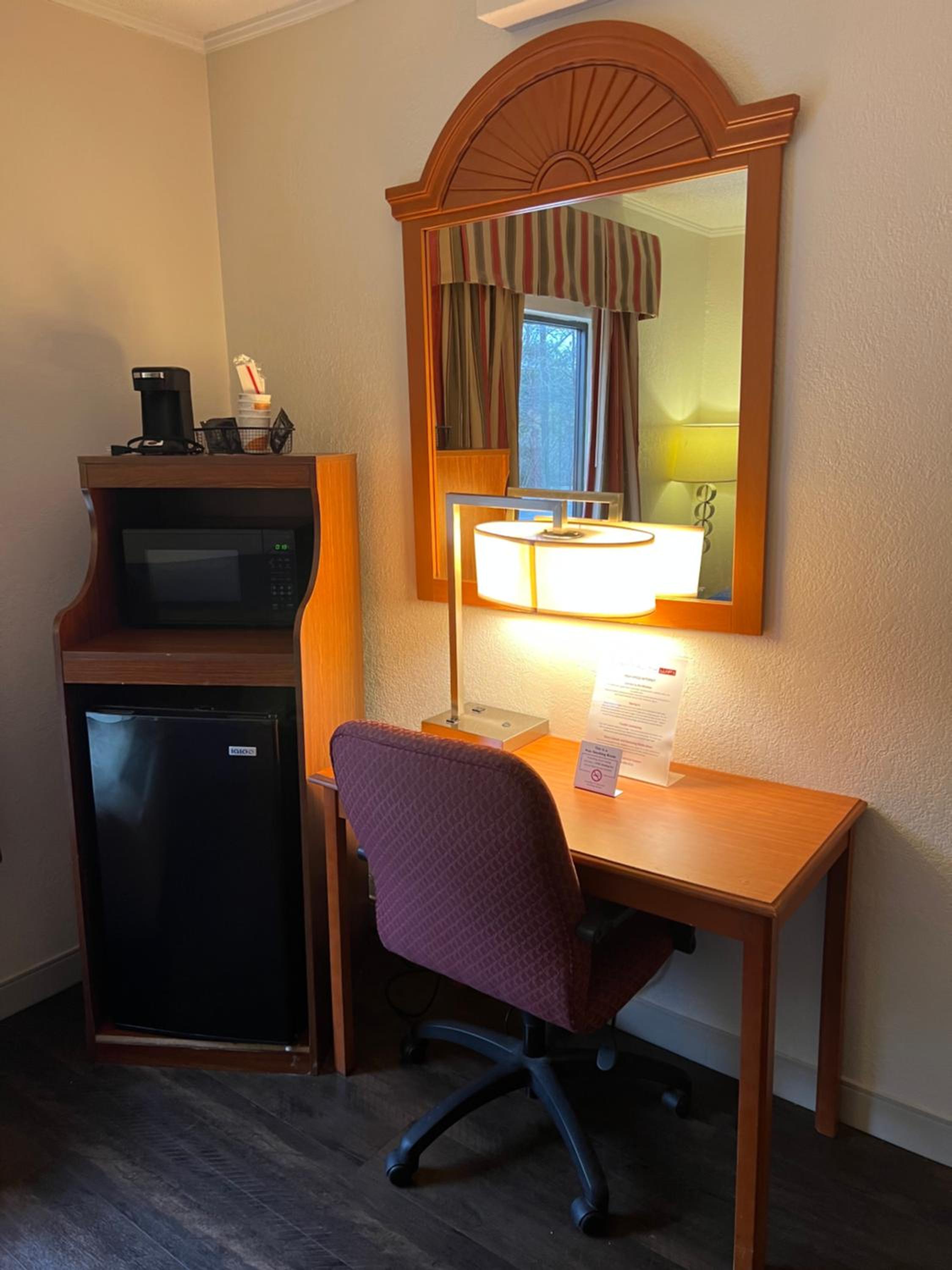Standard Double Suite - Non-Smoking - Photo 4