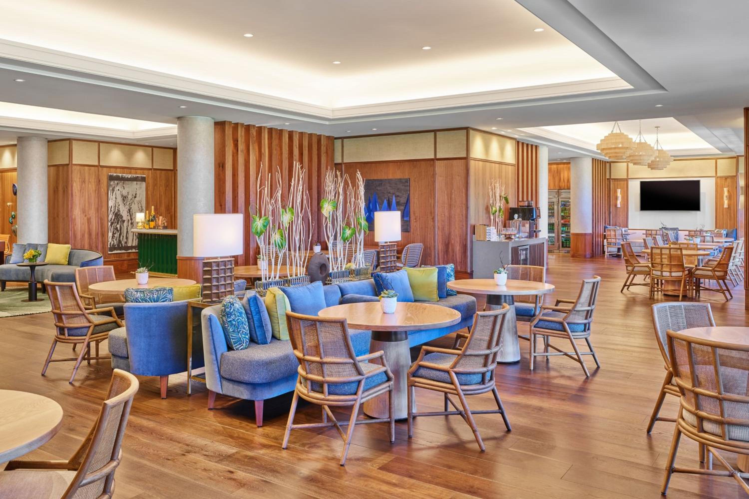 Ritz-carlton Suite, Club Lounge Access, 1 King, Oceanfront