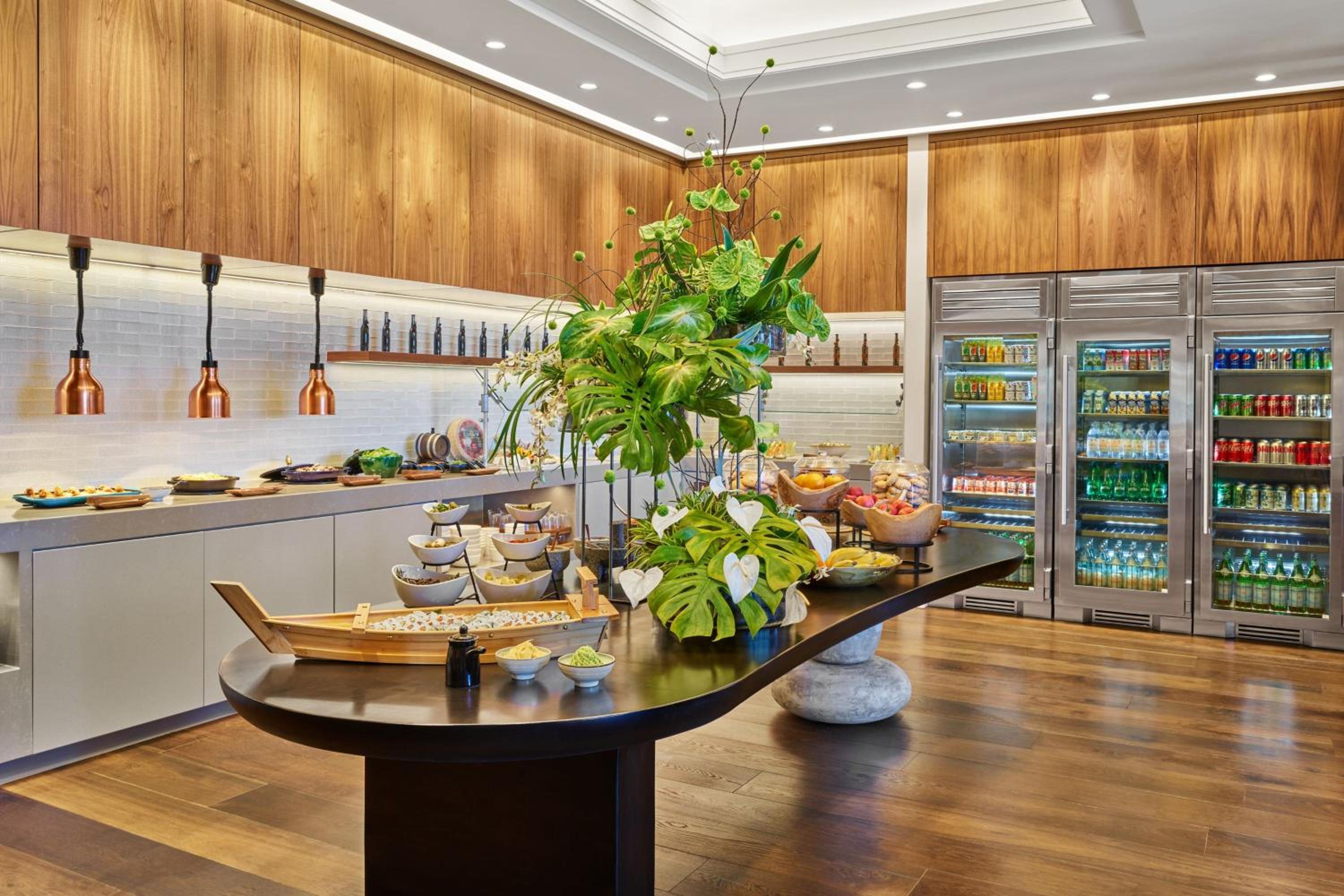 Ritz-carlton Suite, Club Lounge Access, 1 King, Oceanfront