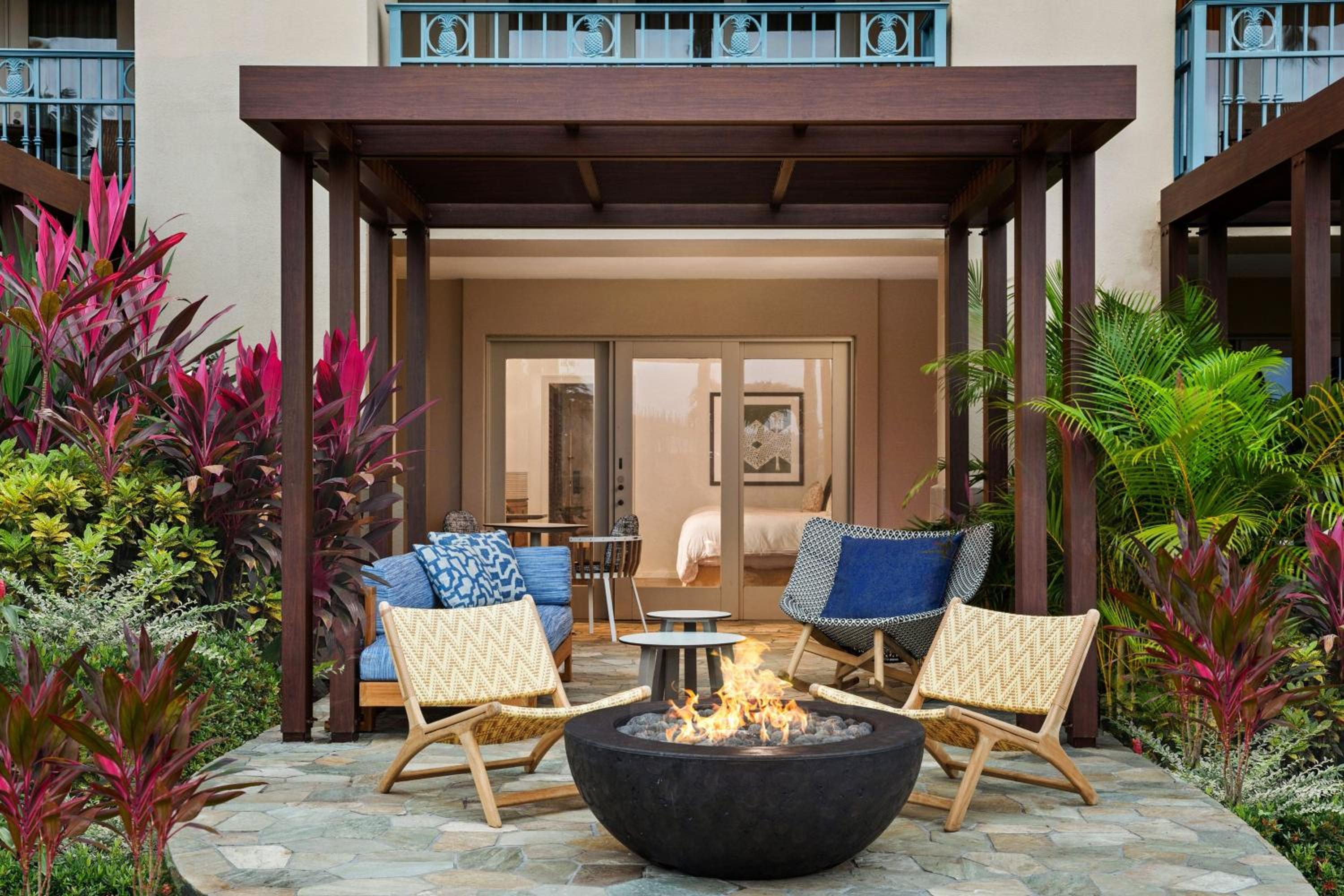 Fire Lanai One-bedroom Suite - Club Lounge Access