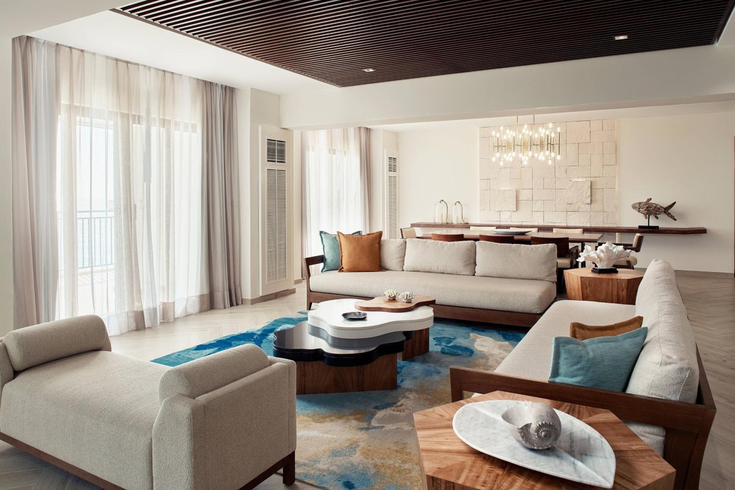 Club Level for 2 adults, Presidential Suite thumbnail 5