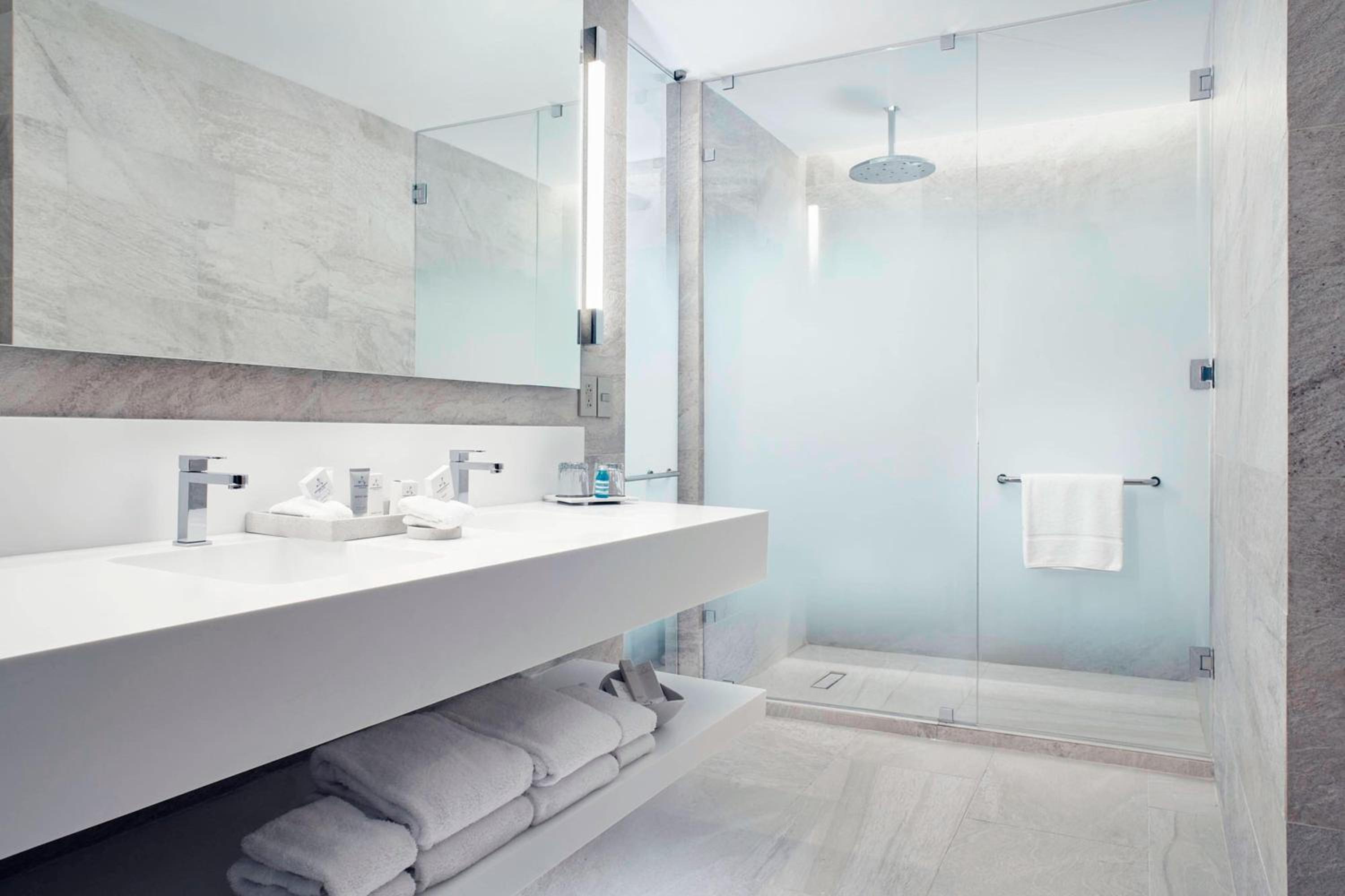 JW Luxury Suite, Junior Suite, 1 King, Sofa bed, Balcony - Photo 3