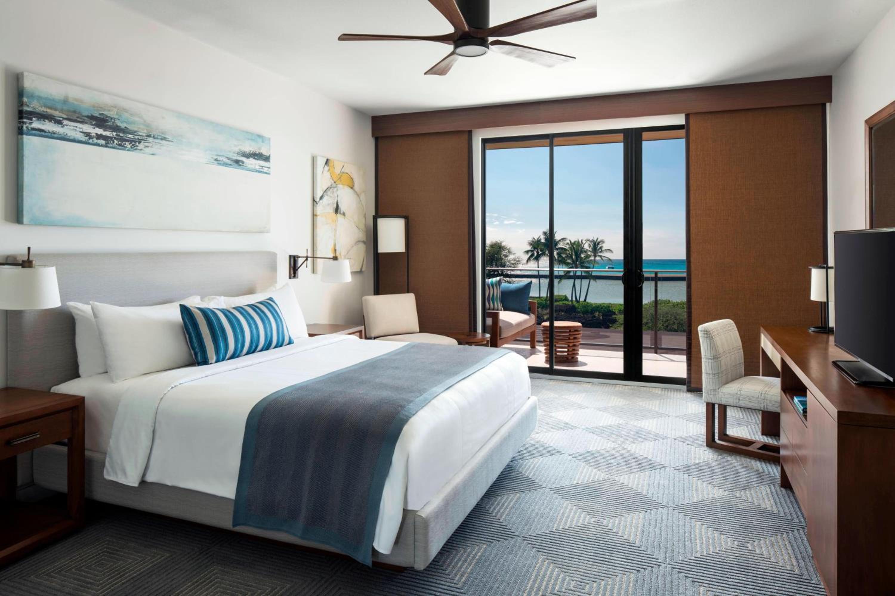 Na Hale Oceanfront One Bedroom Suite with Balcony
