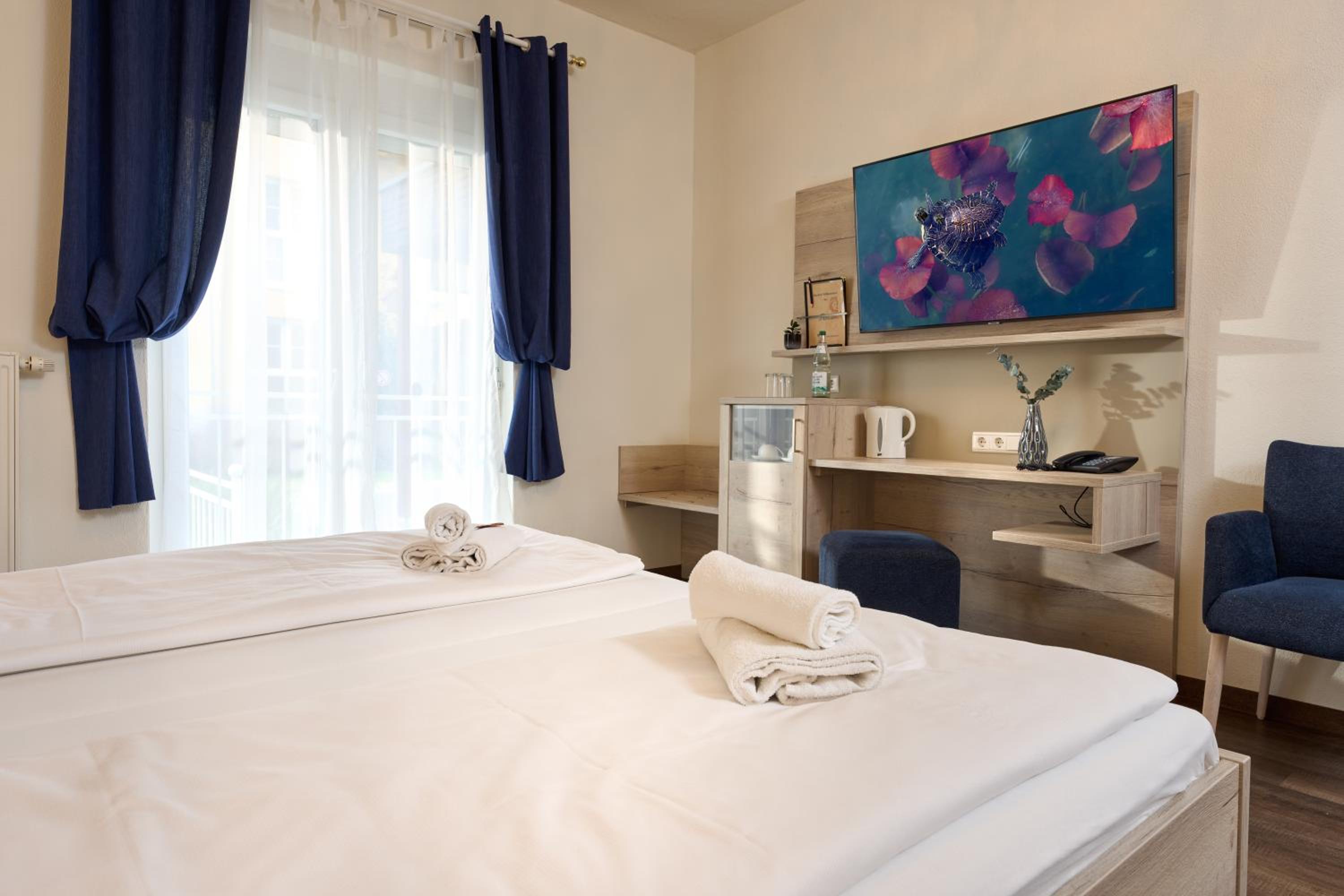Double Room - Photo 2