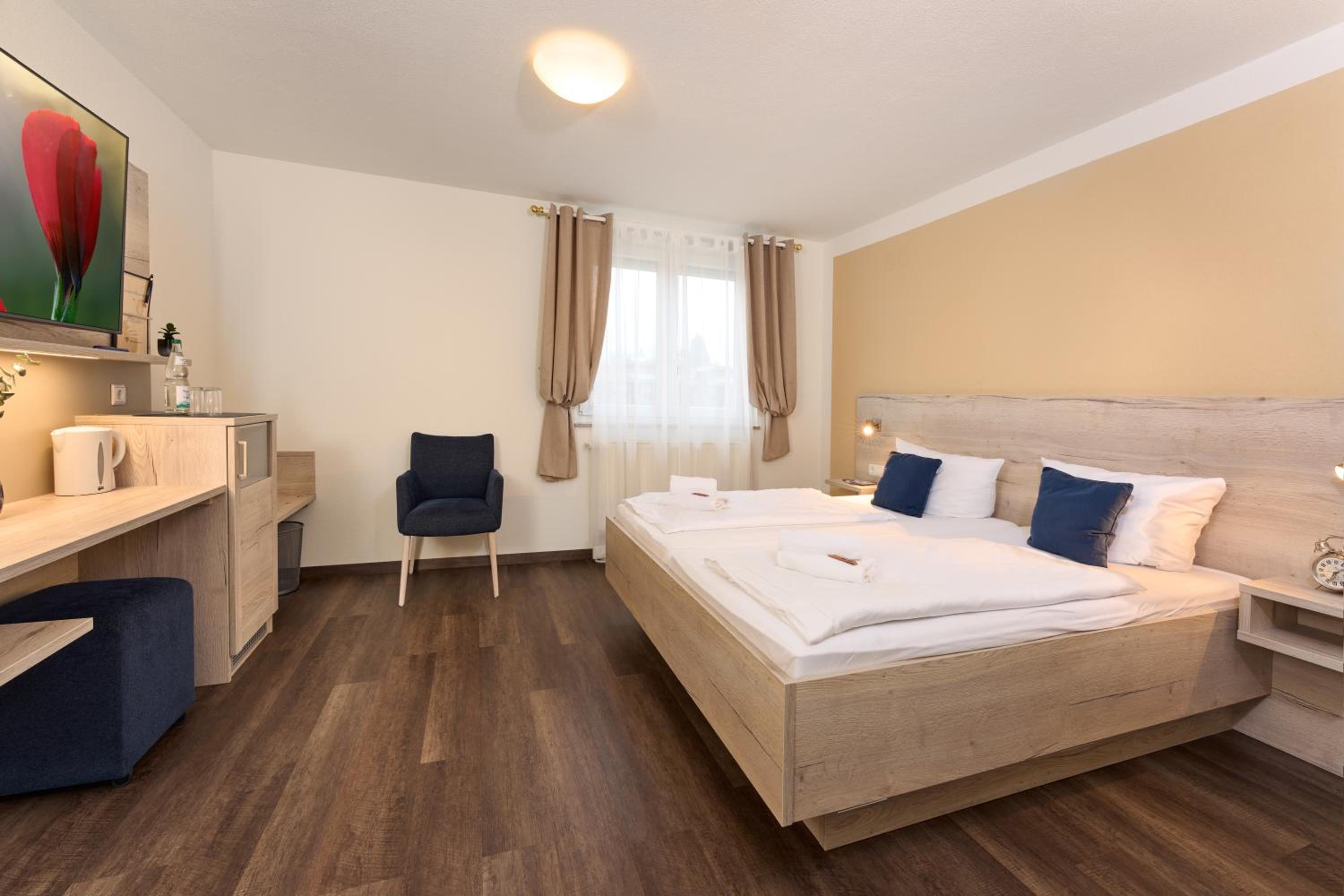 Double Room - Photo 3