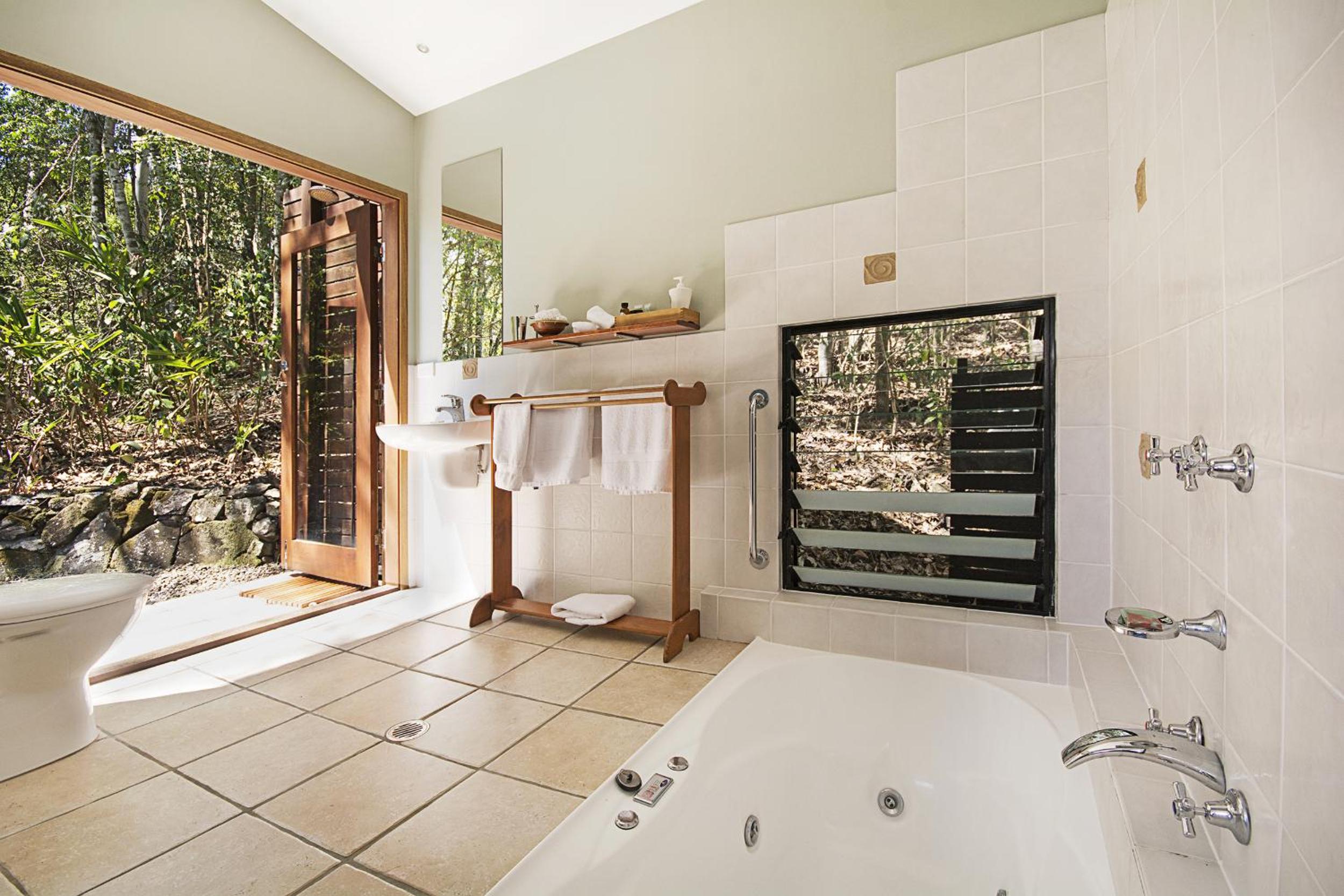 Villa photo 3