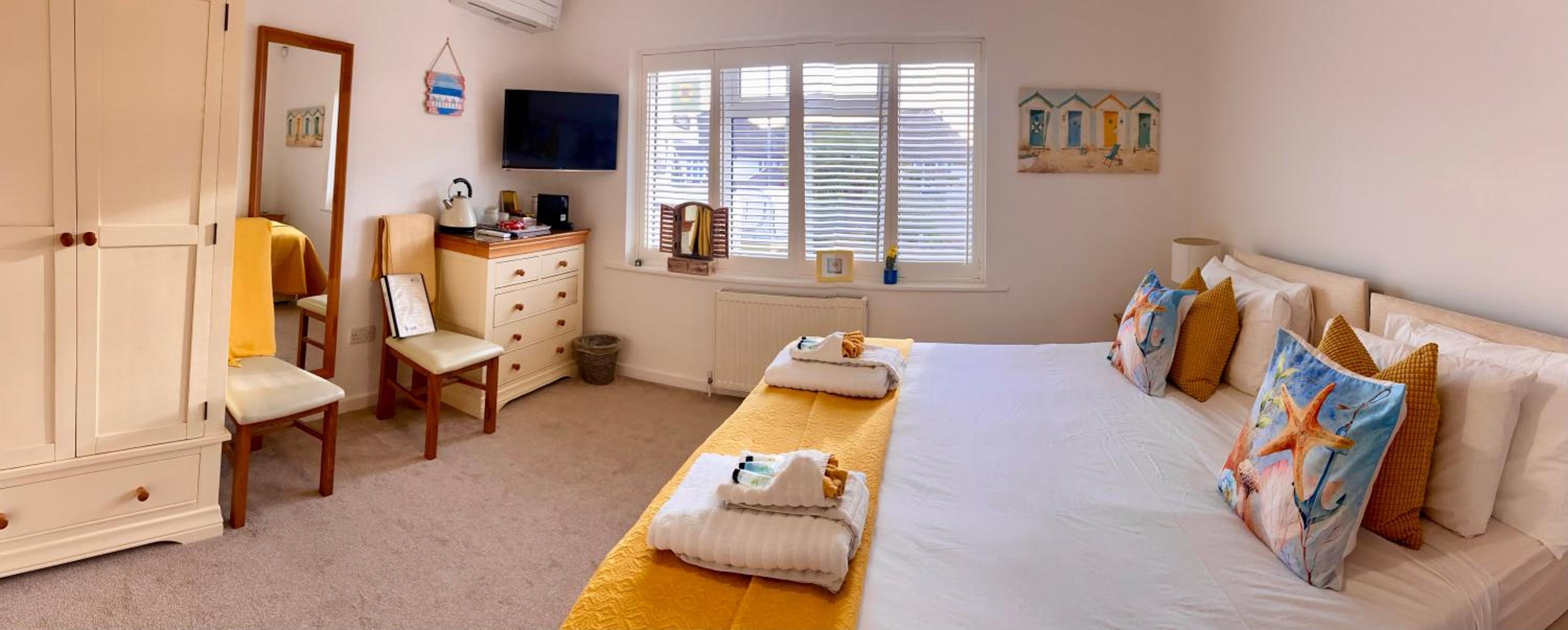 Superior Deluxe Double Or Twin Room  photo 2