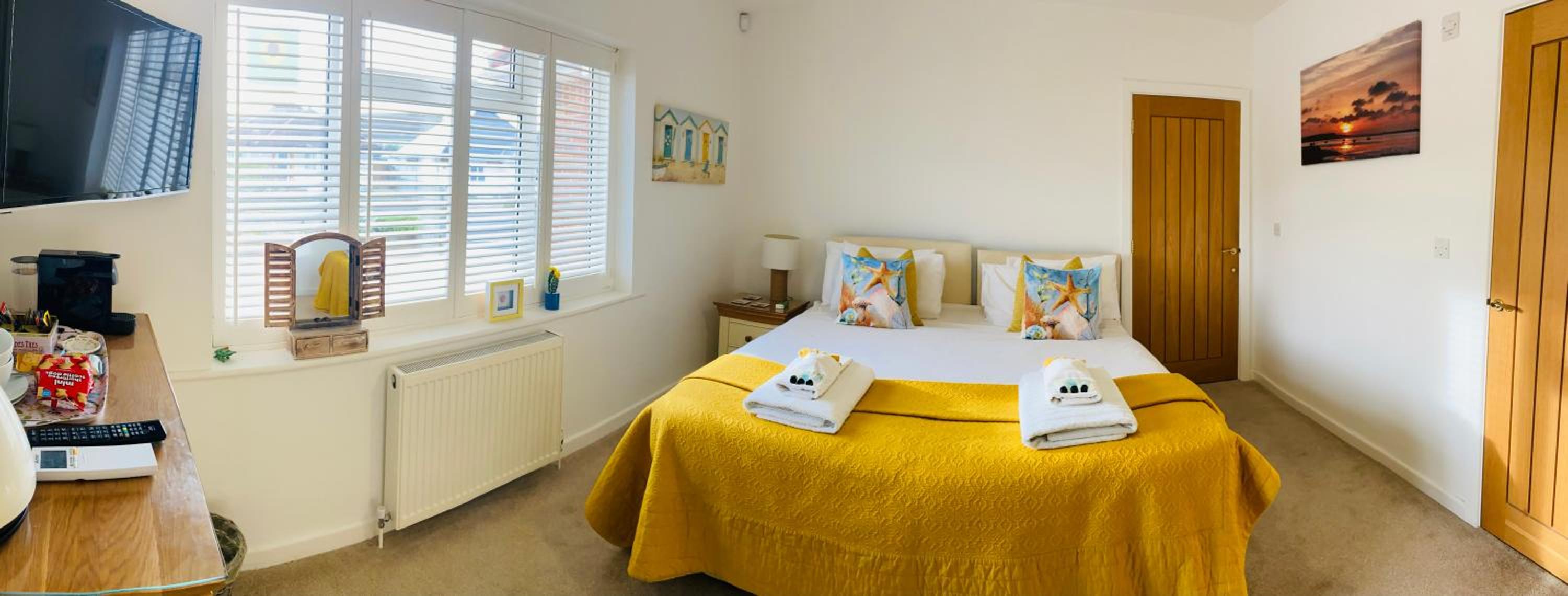 Superior Deluxe Double Or Twin Room  photo 3