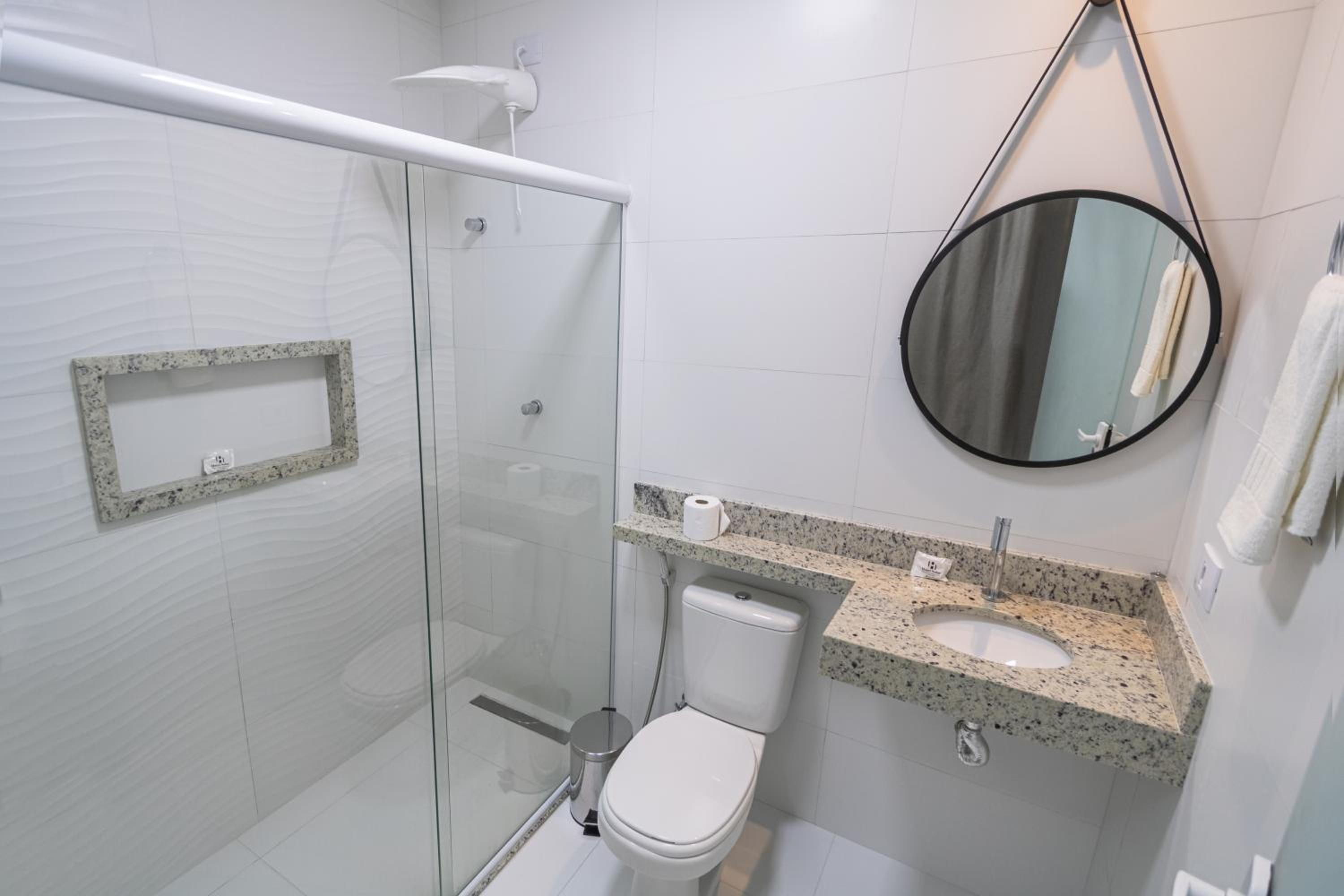 Large Double Room - Photo 3