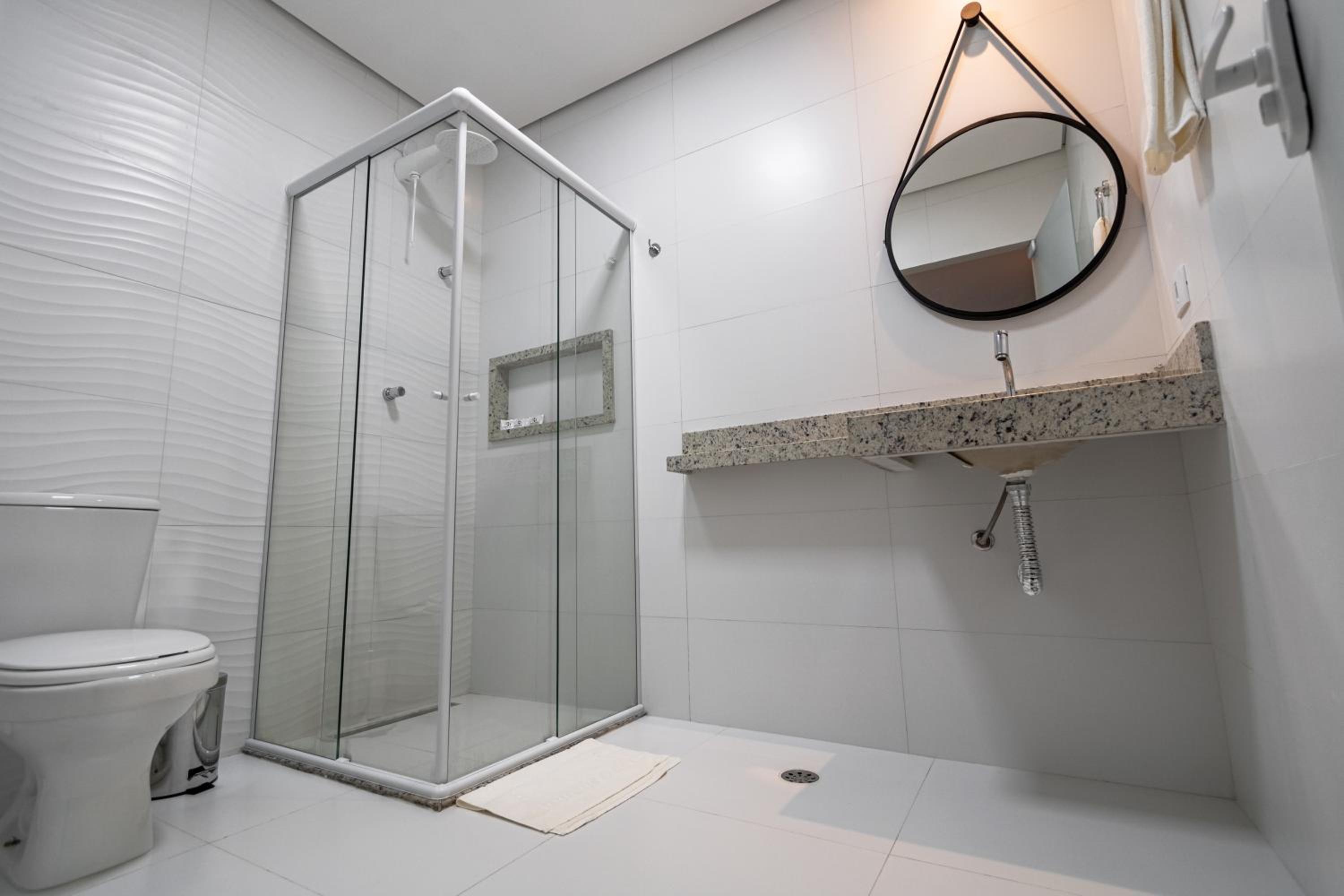 Large Double Room - Photo 2