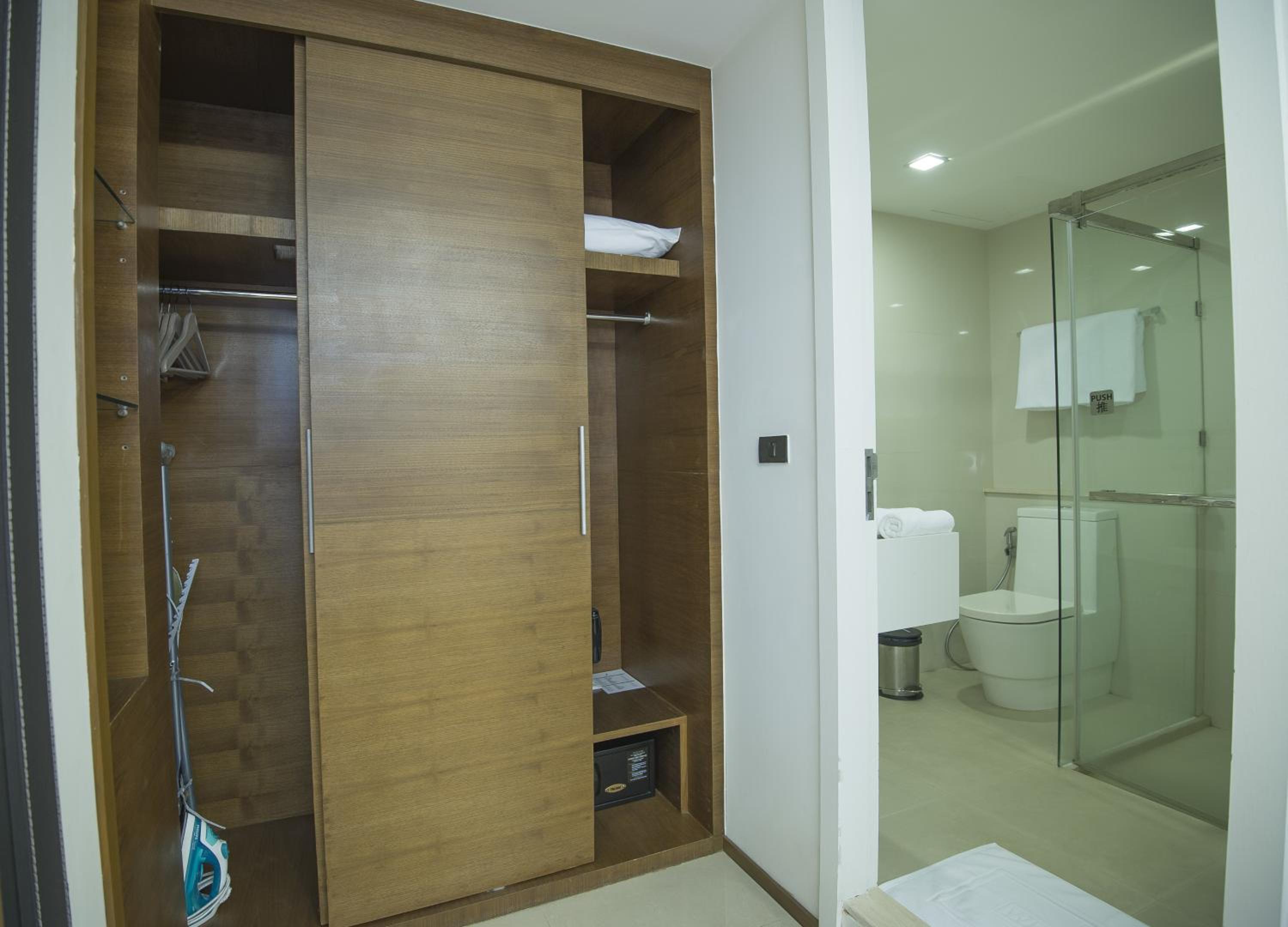 One-Bedroom Suite photo 3