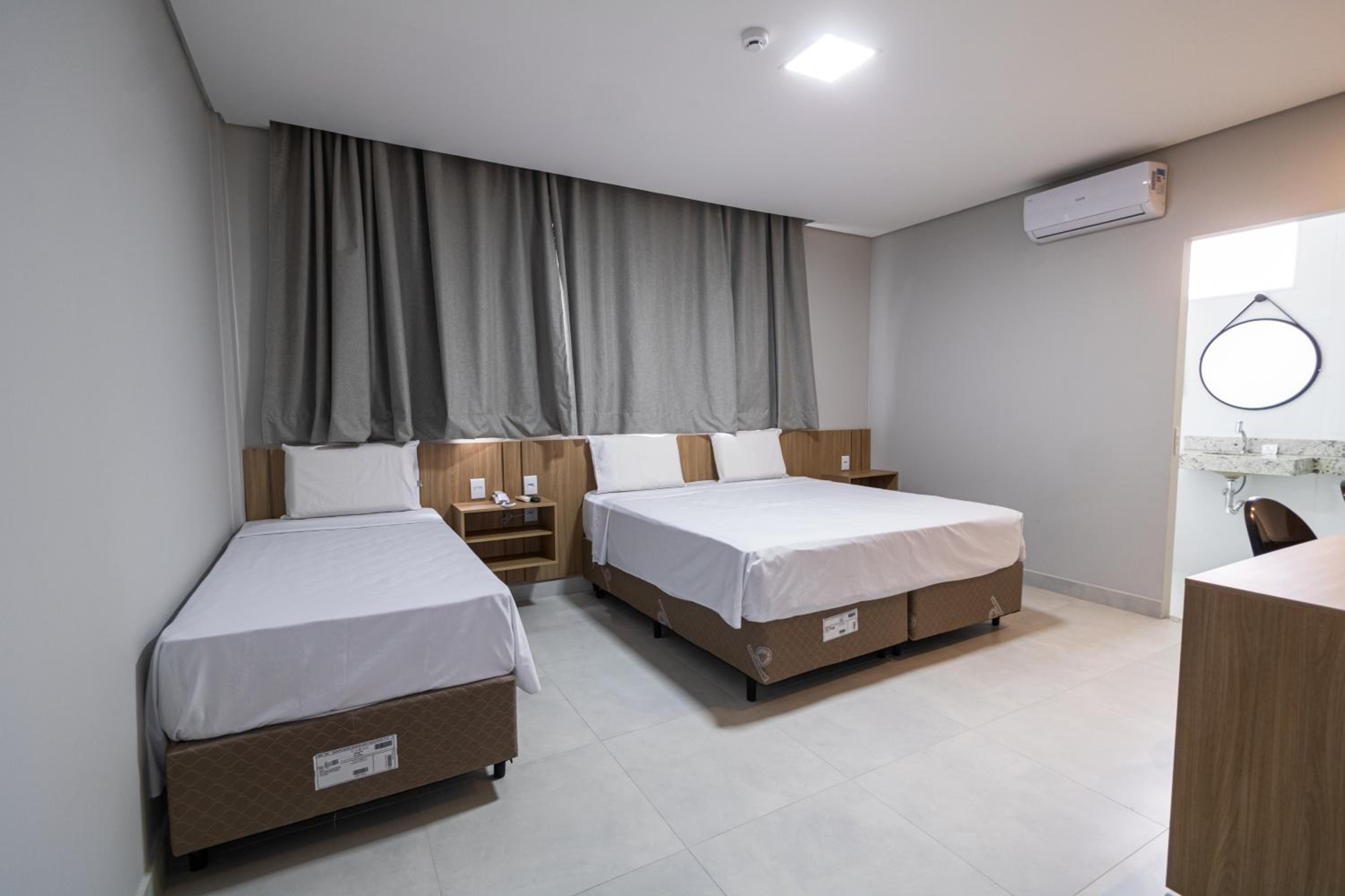 Classic Triple Room - Photo 6
