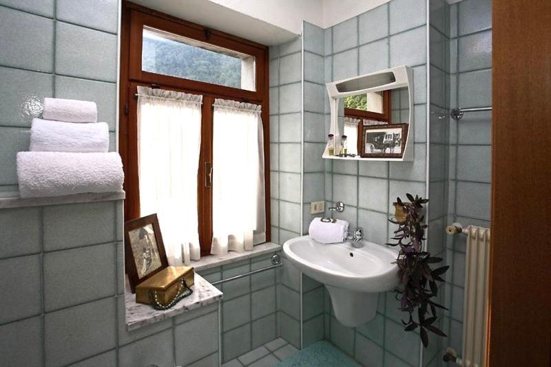 Quadruple Room with Private Bathroom