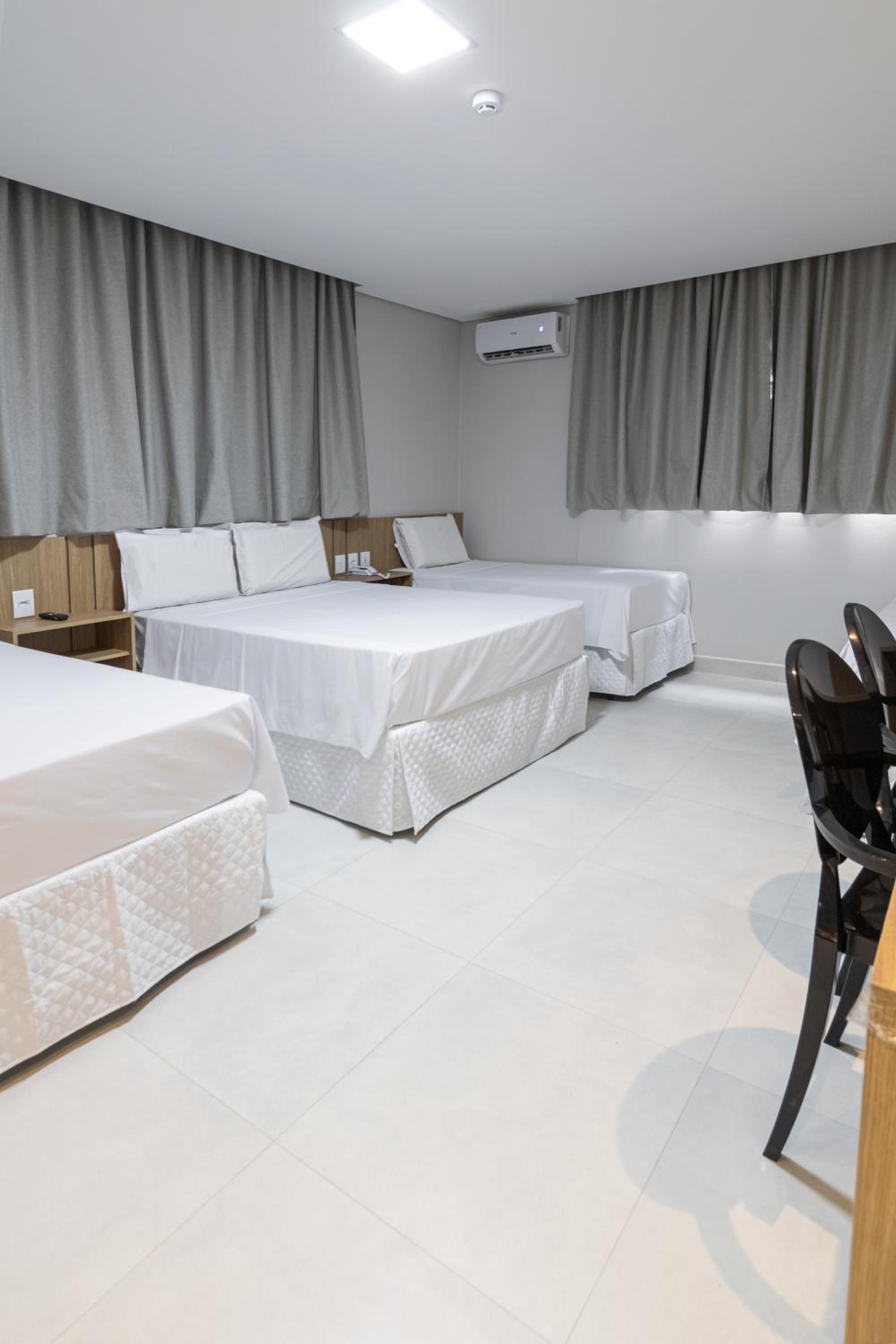 Classic Quadruple Room - Photo 2