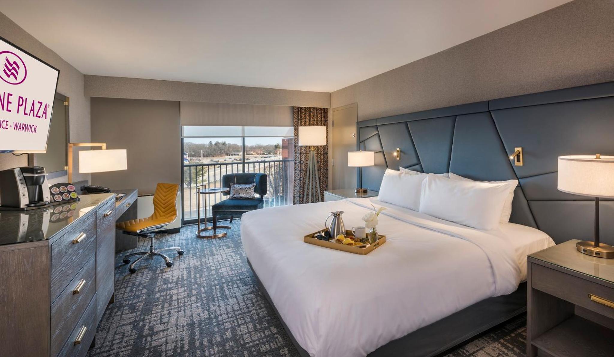 Standard King Room - Photo 4