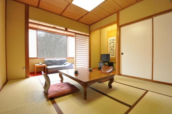 Double or Twin Room with Mountain View photo 2