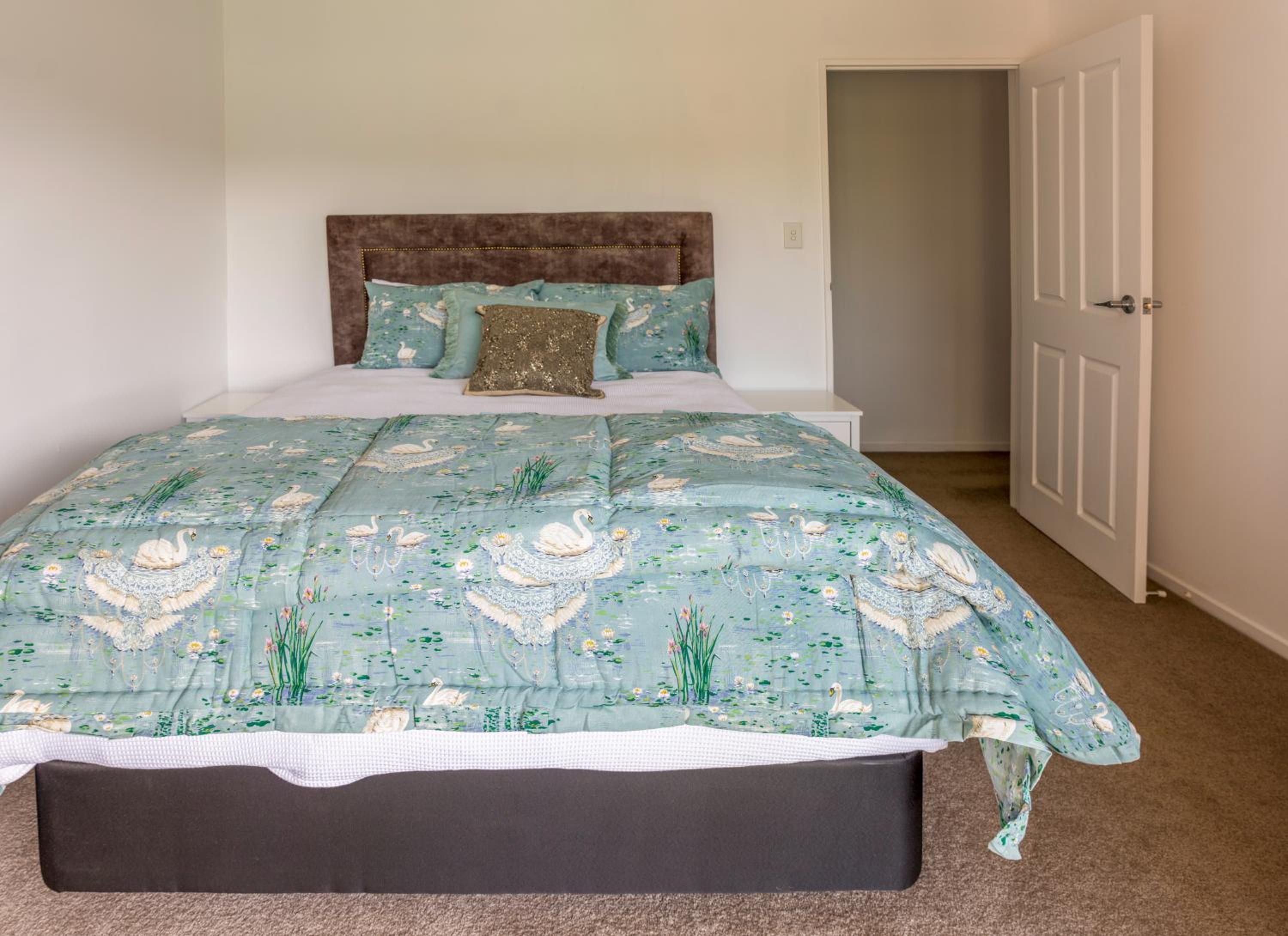Deluxe Queen Room - Photo 3