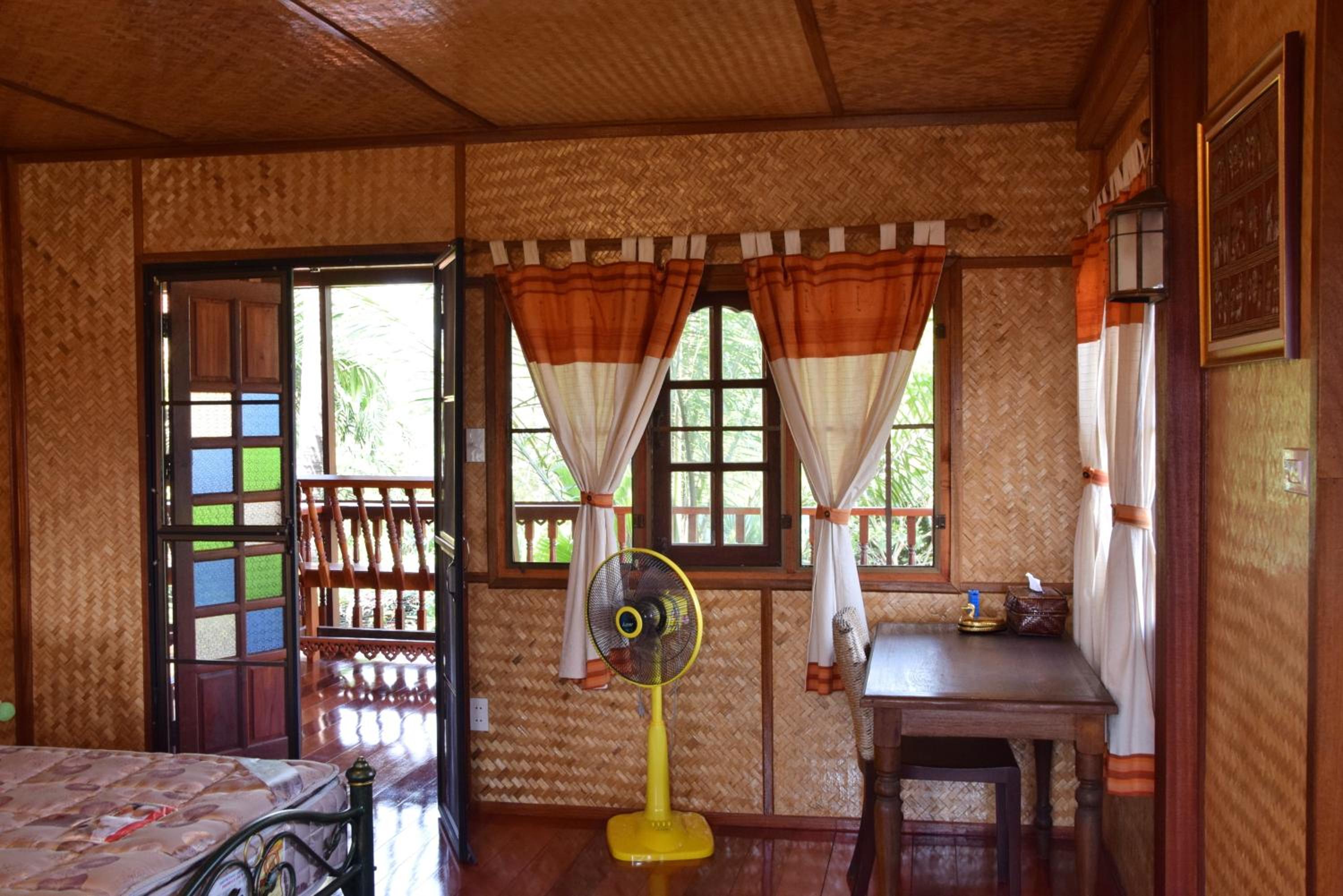 Deluxe Double or Twin Room with Balcony