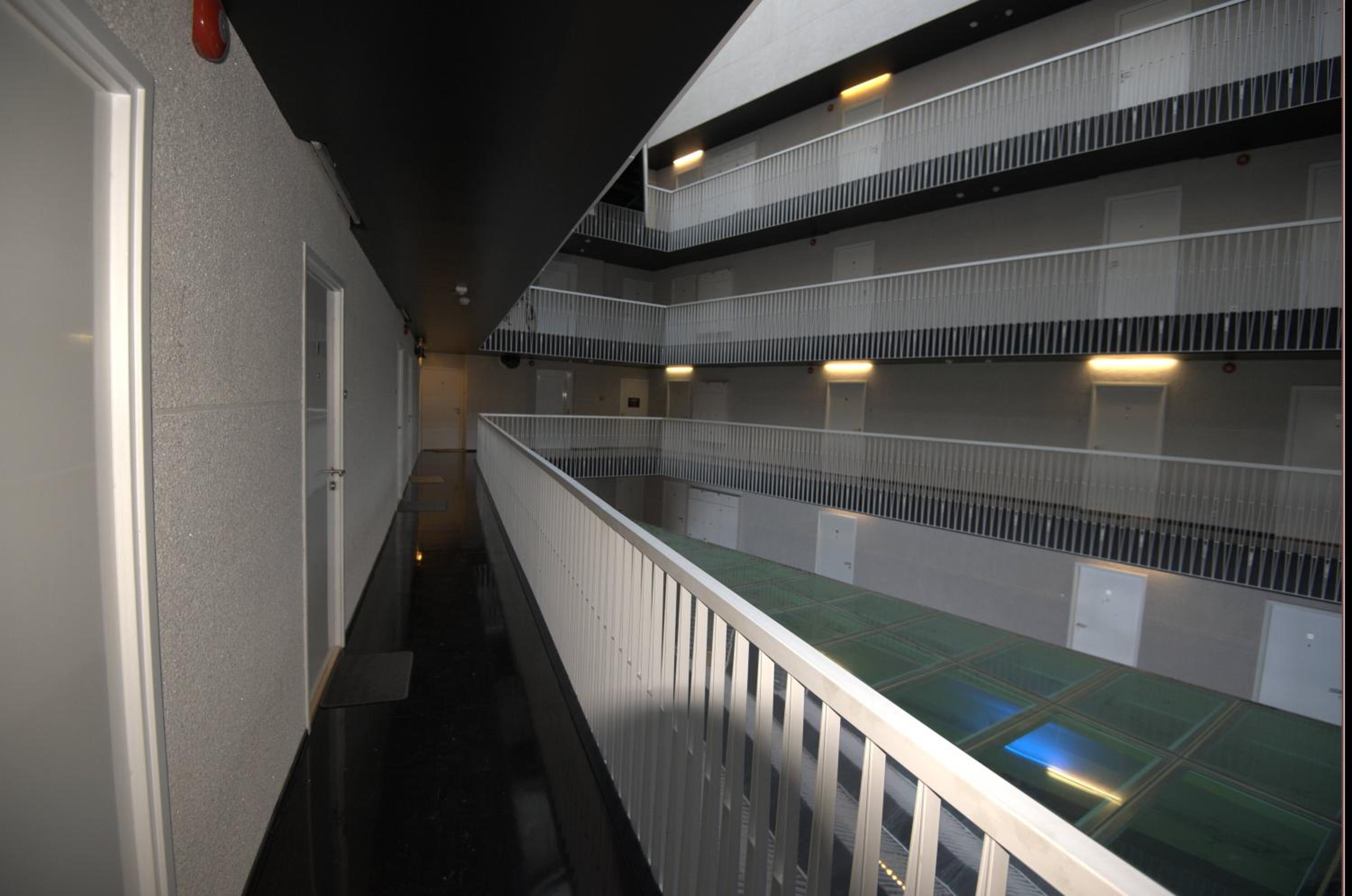 Studio Apartment - Photo 4