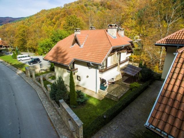 Two-Bedroom Villa - Photo 24