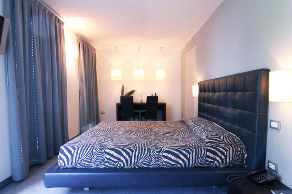 Standard Double Room - Photo 3