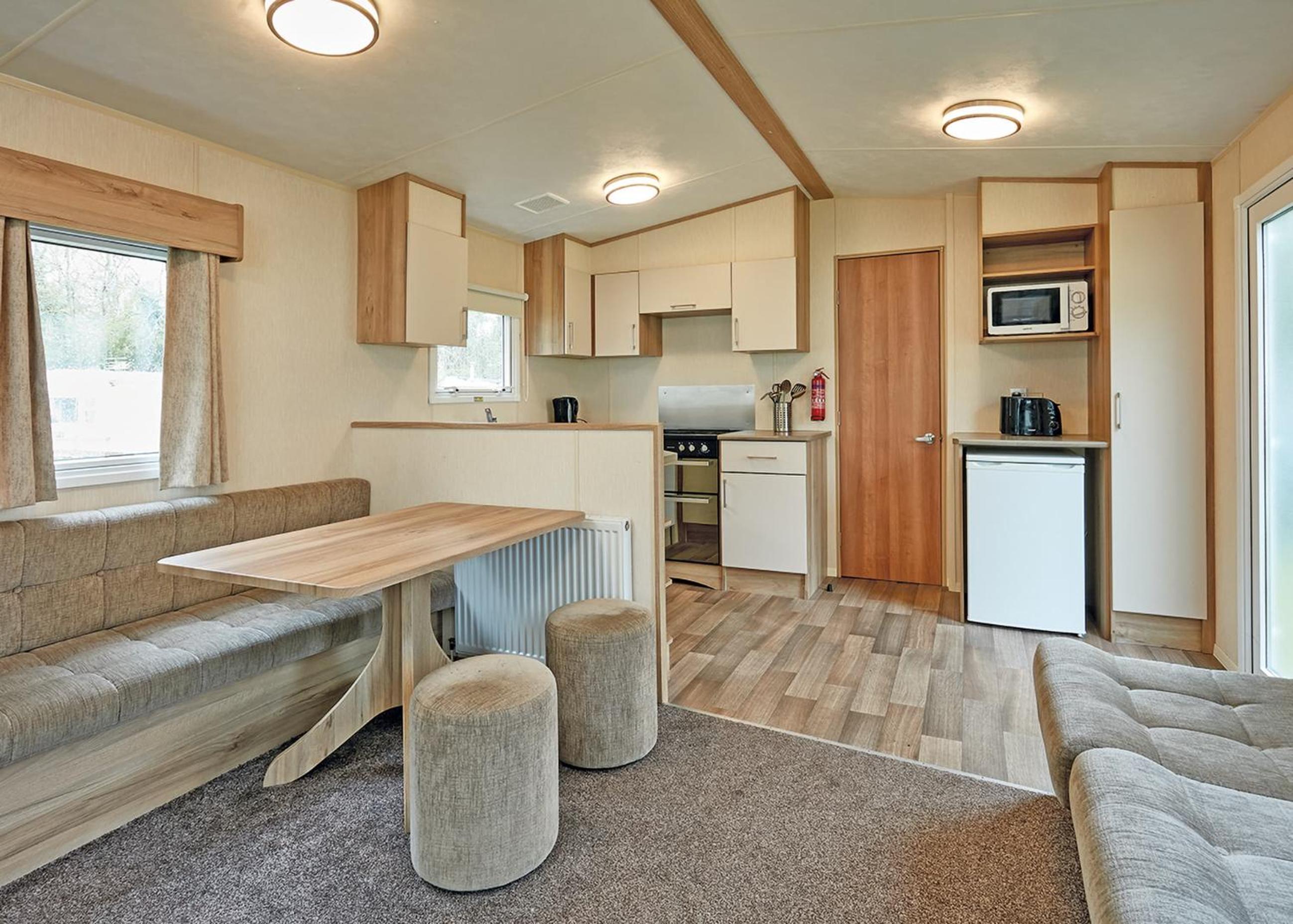 One-Bedroom Mobile Home photo 1