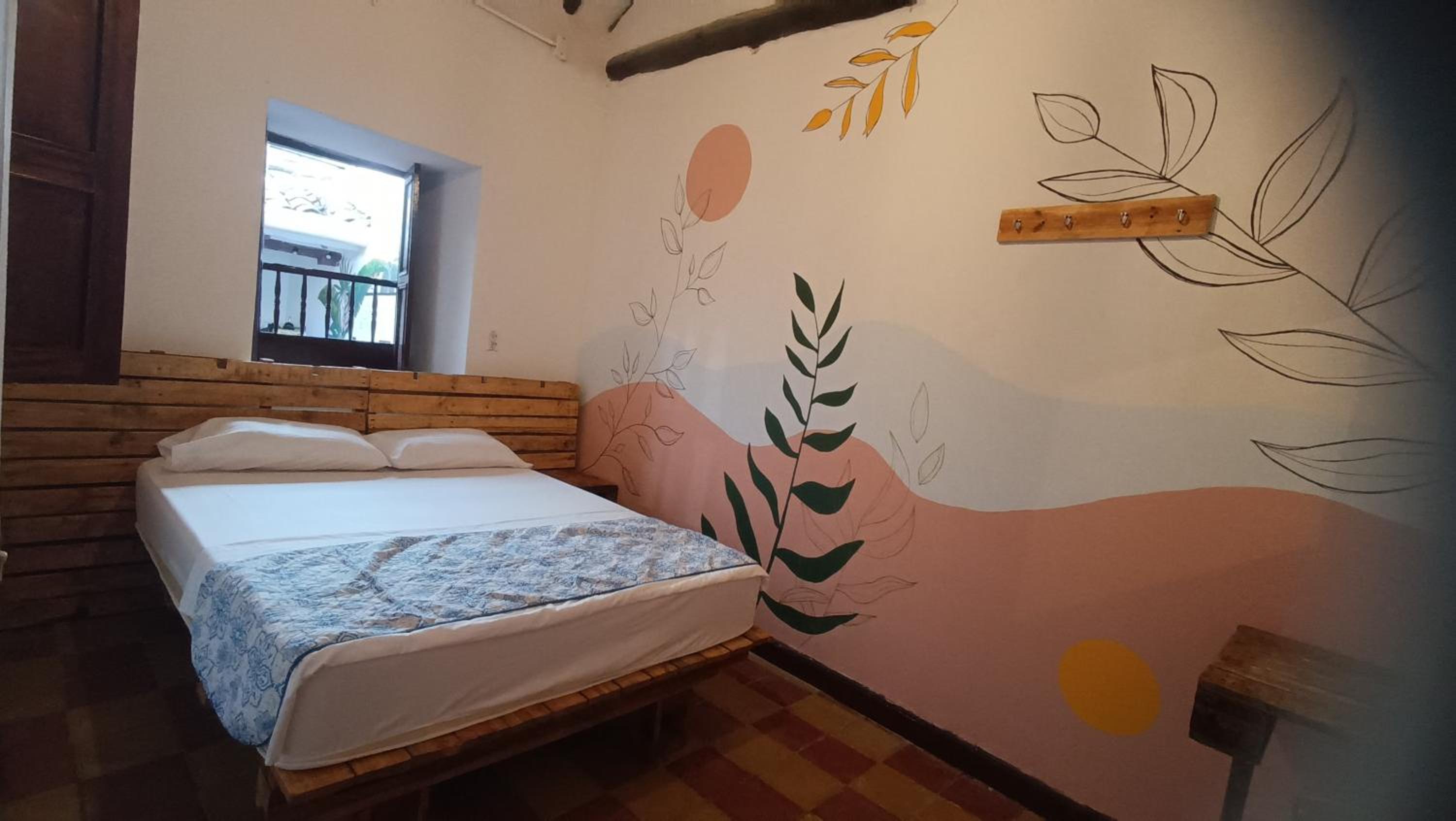 Double Room with Shared Bathroom photo 3