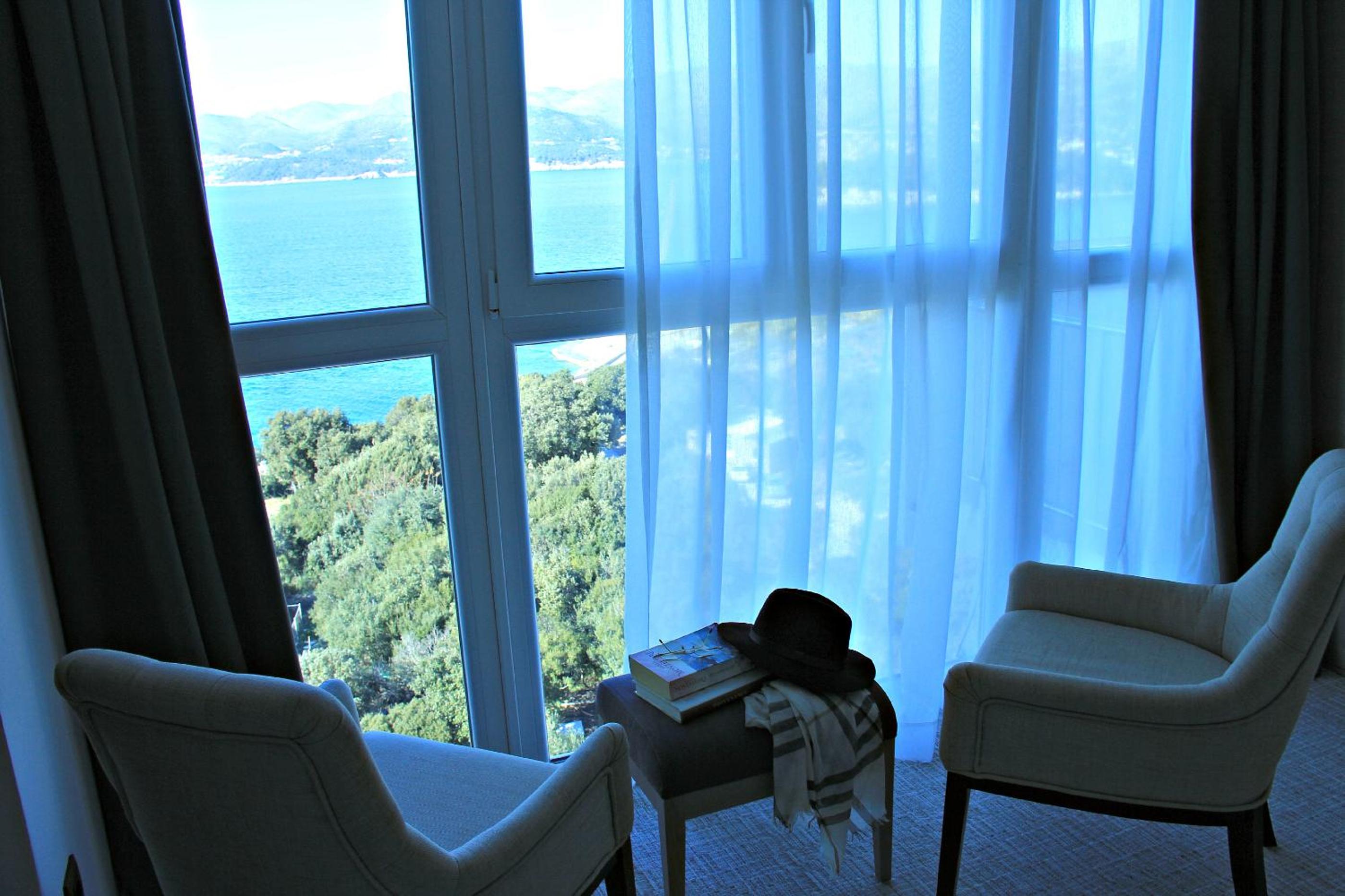 Premium Room with Sea View and Balcony