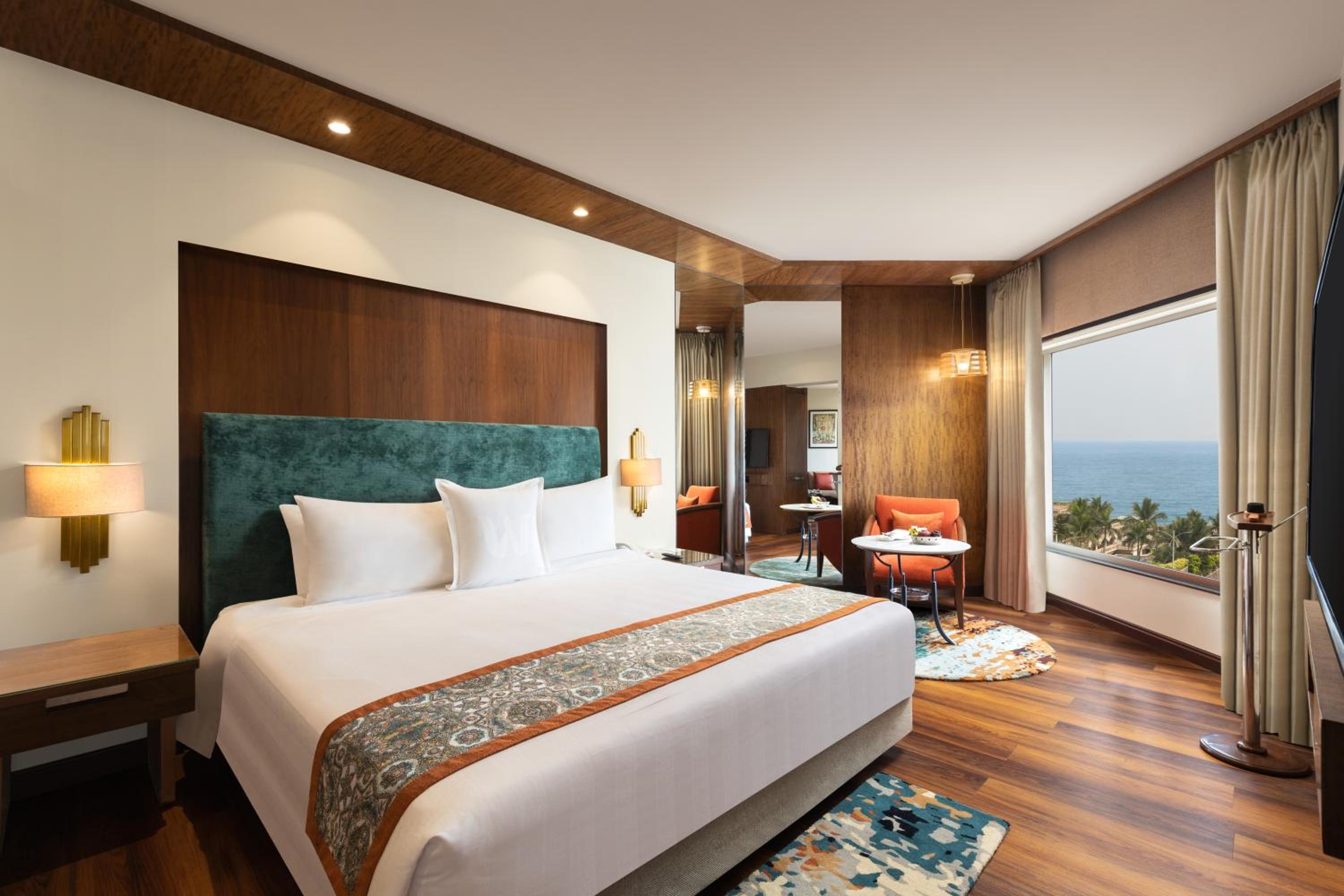 Deluxe Suite Deluxe Suite