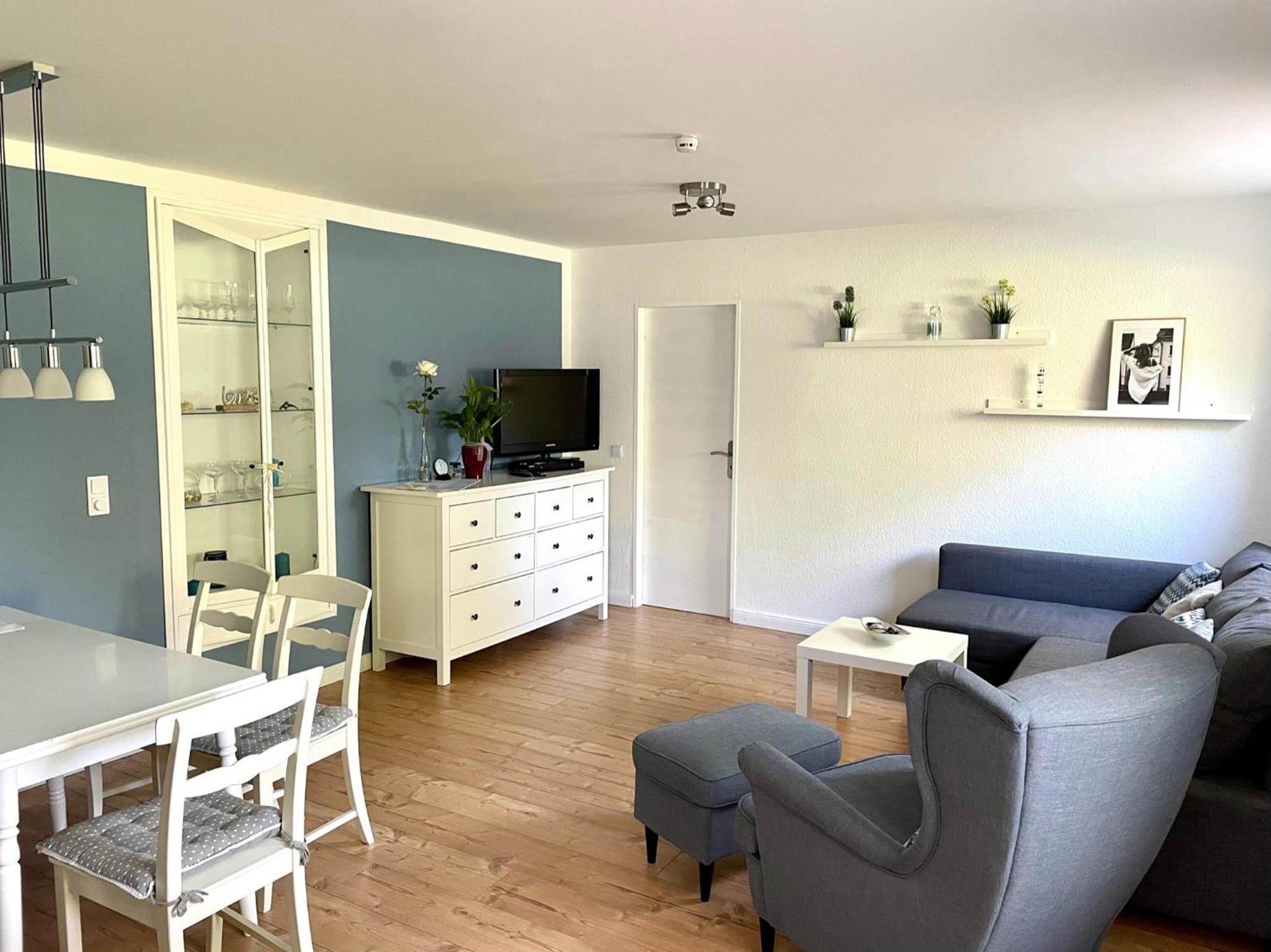 One-Bedroom Apartment photo 1