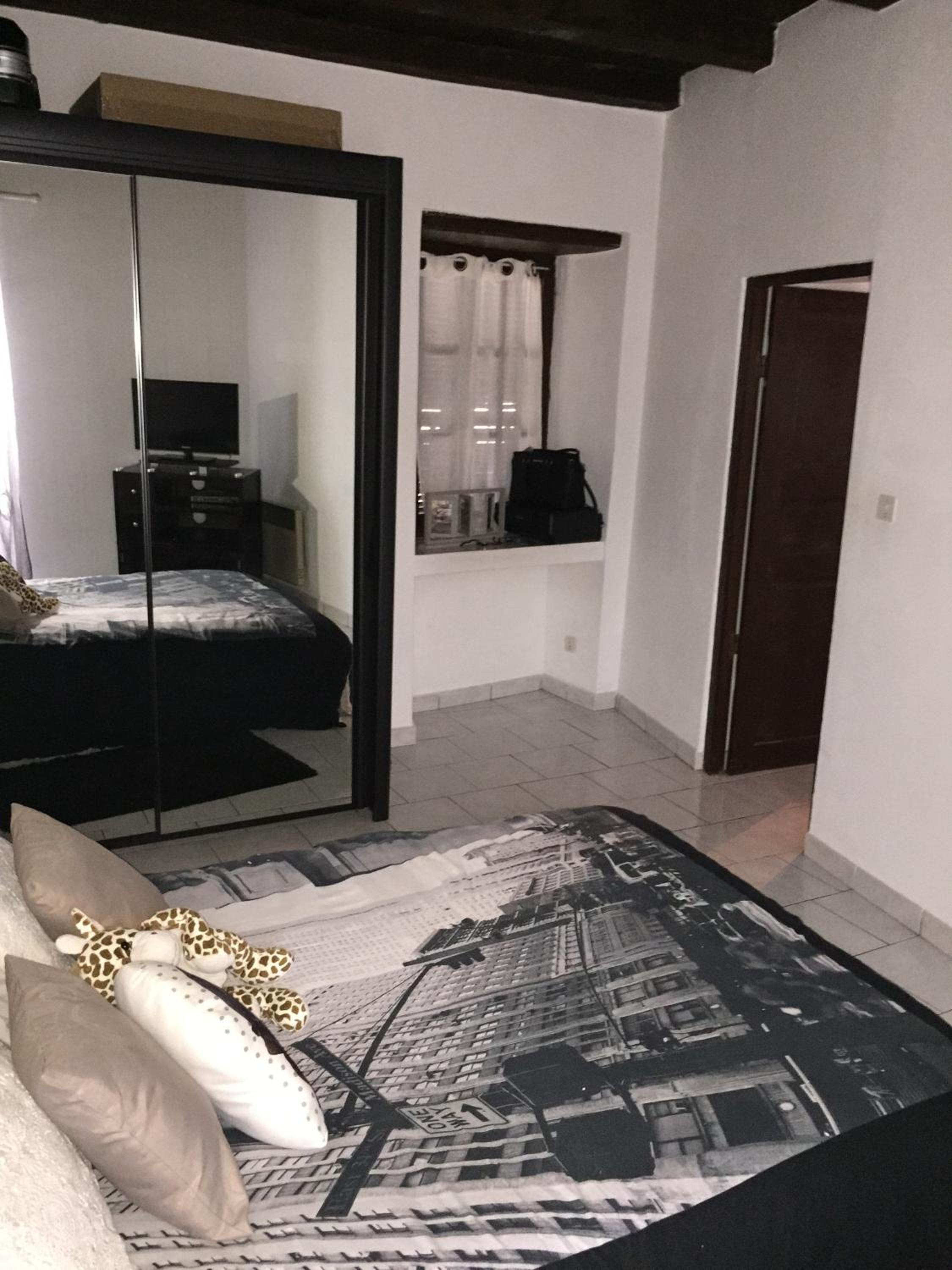 Studio Apartment - Photo 10