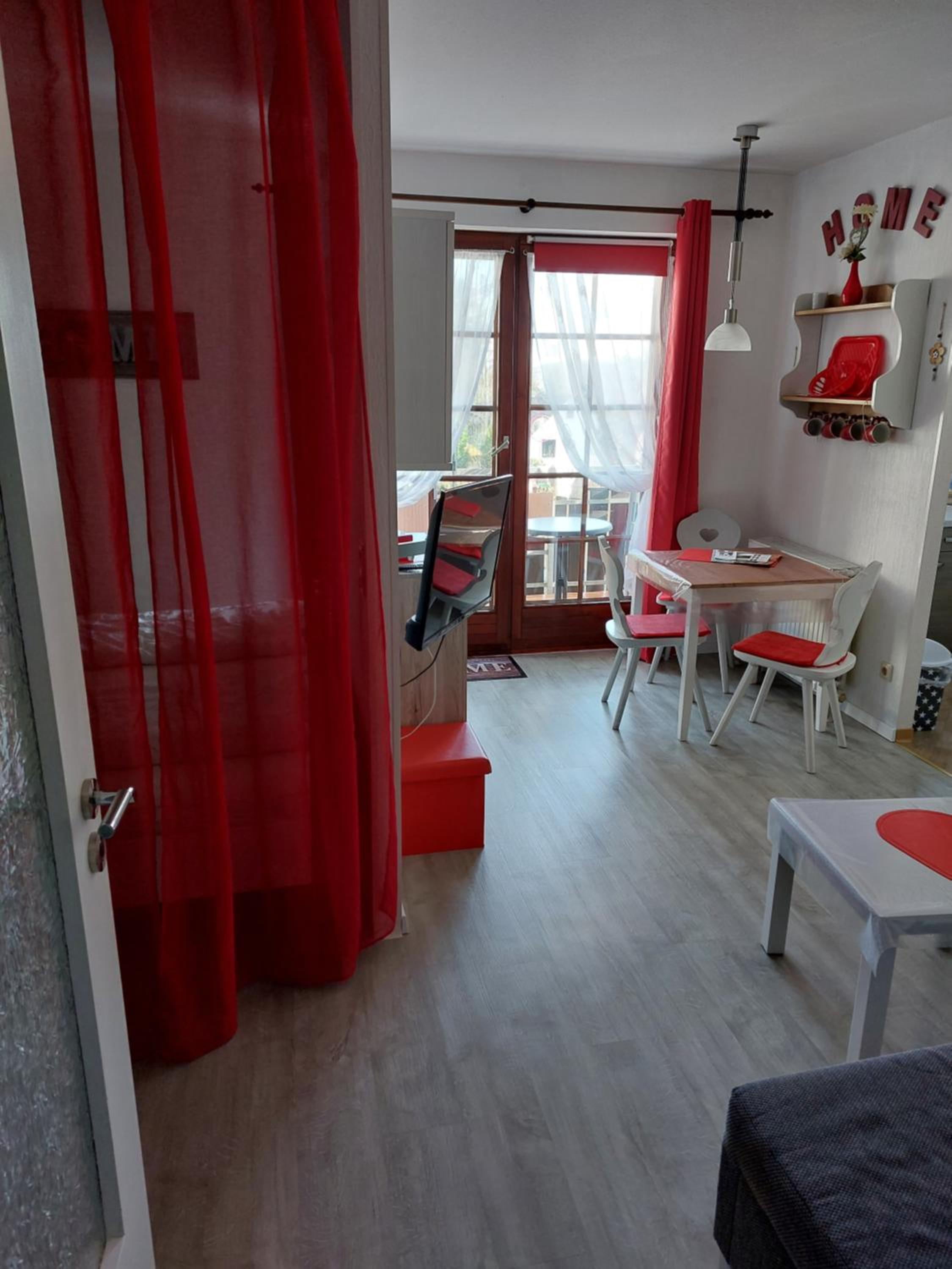Apartment with Balcony photo 2