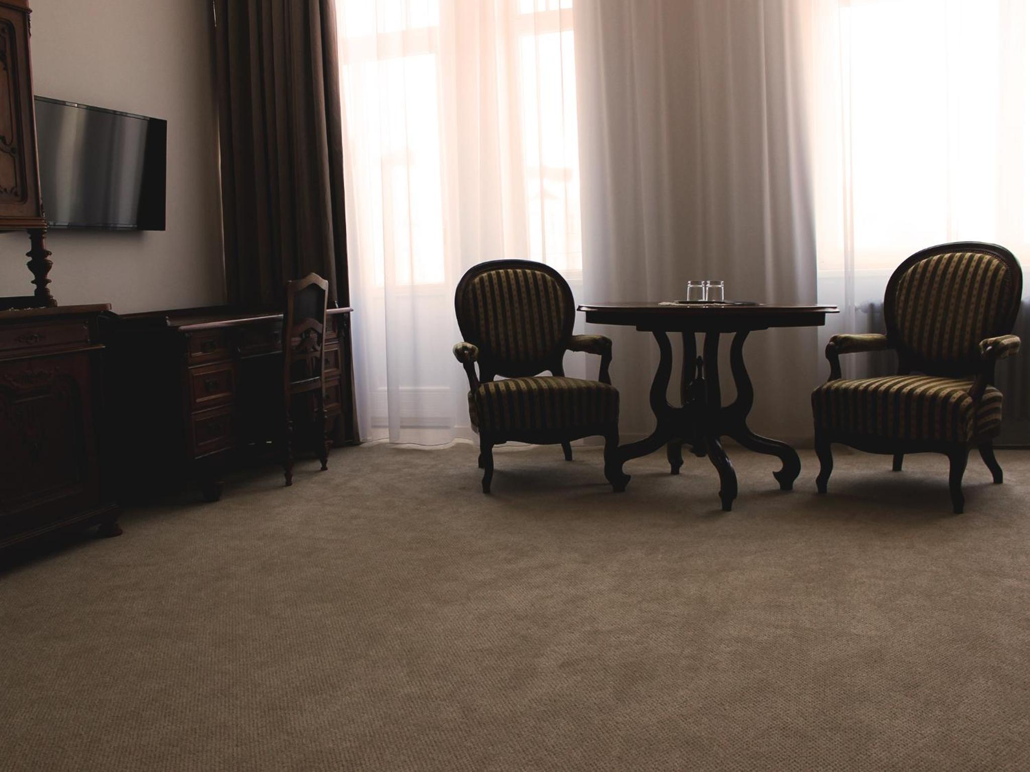 Suite - Photo 2