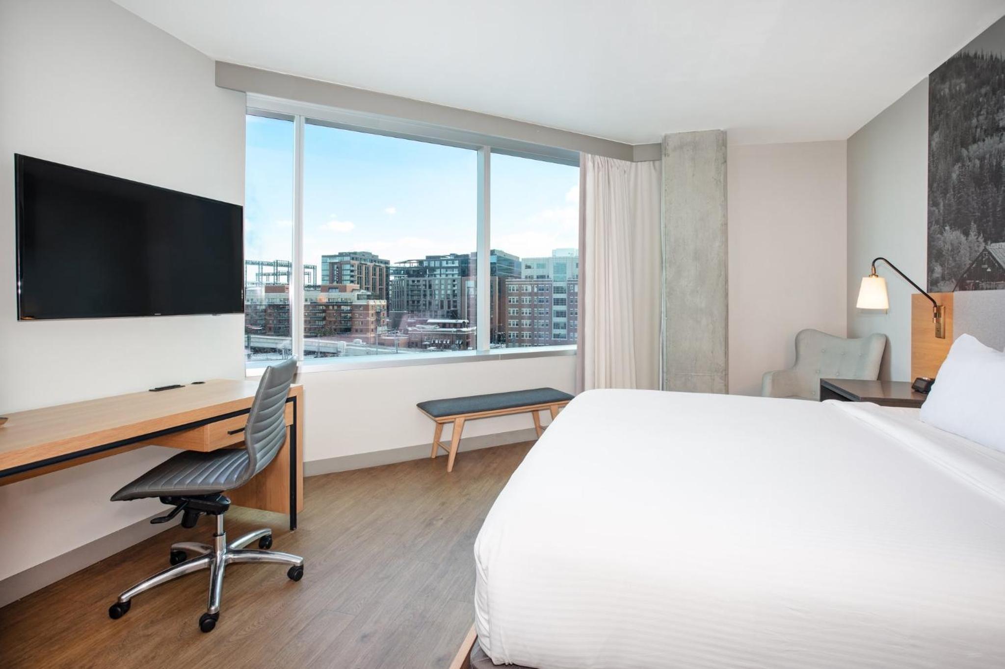 Standard King Room with Mile High View