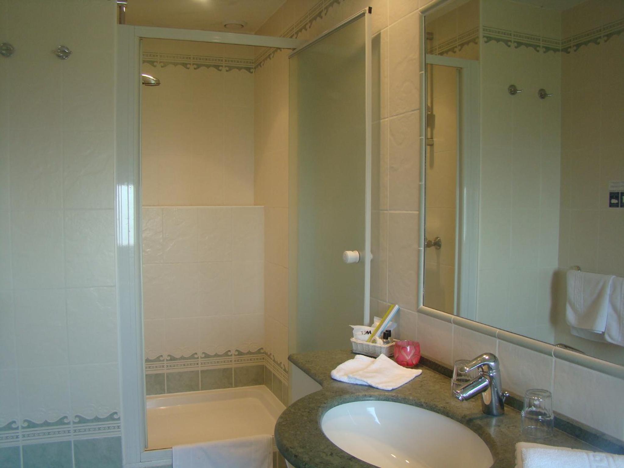 Standard Twin Room photo 3